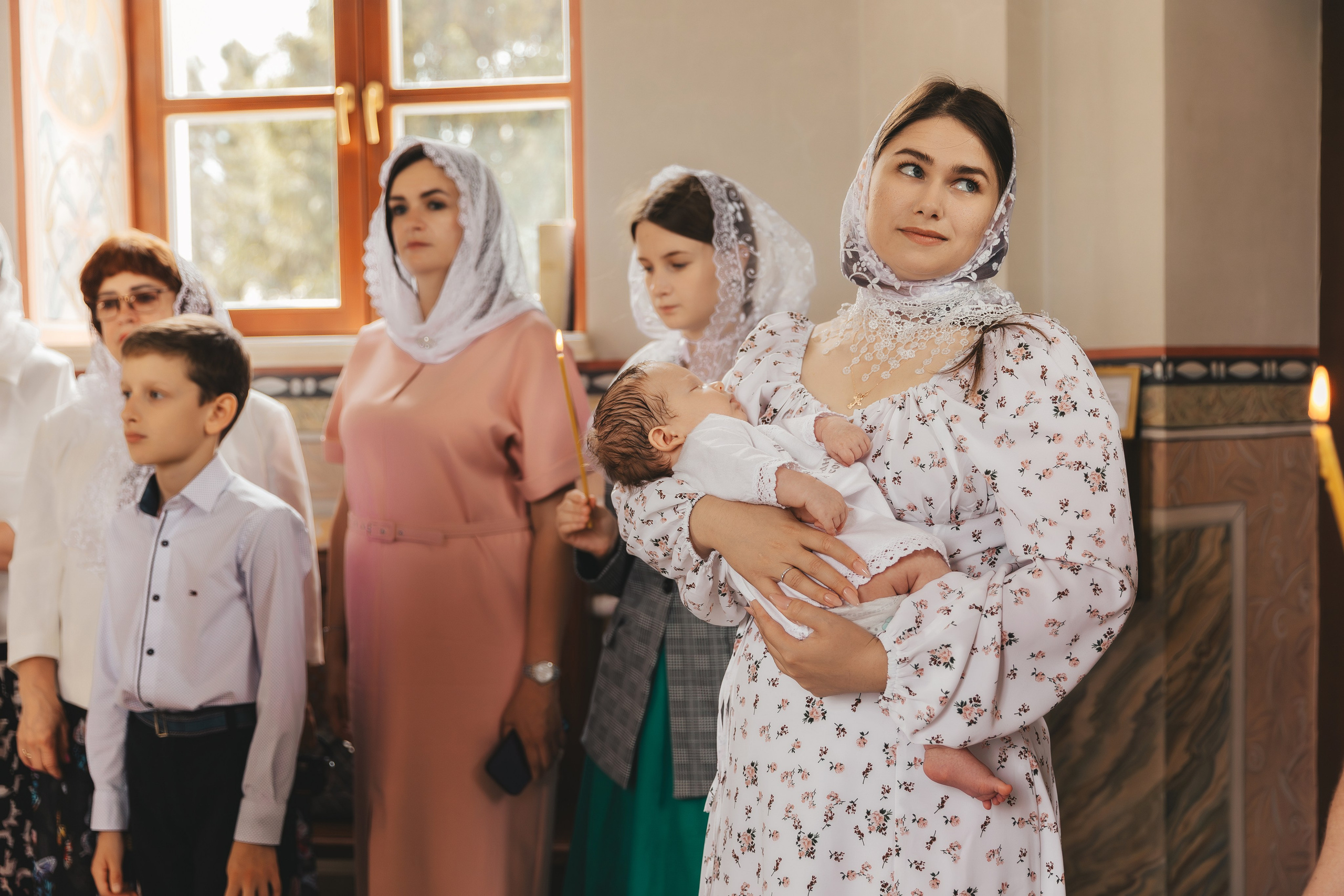 Репортажная съемка Крещения в Москве и области. Семейный и женский фотограф в Москве Надежда Воробьева