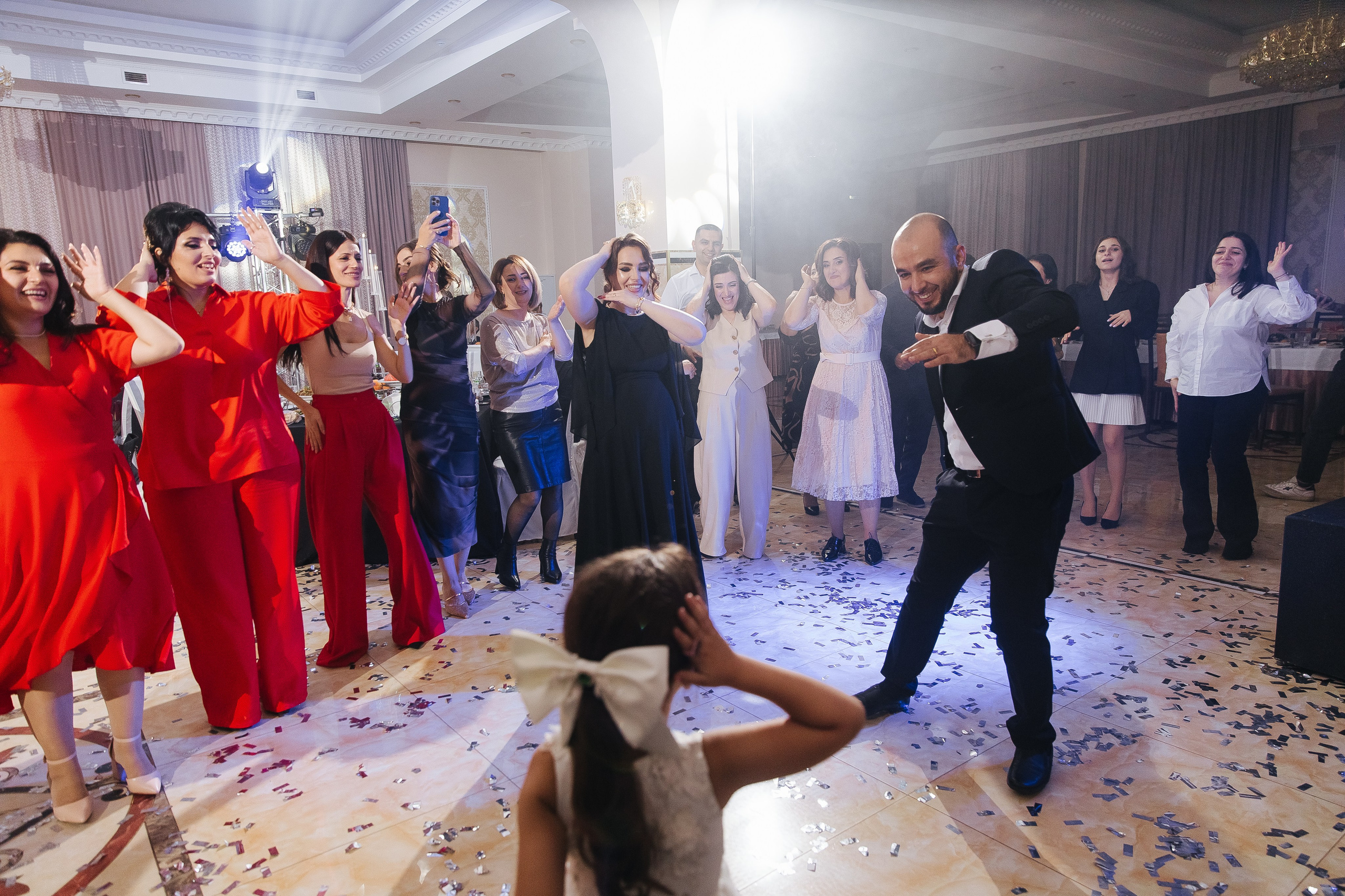 Ани и Назели. 35&5 День рождения, «Янтарь». Фотограф в Красноярске Надежда Воскресенская