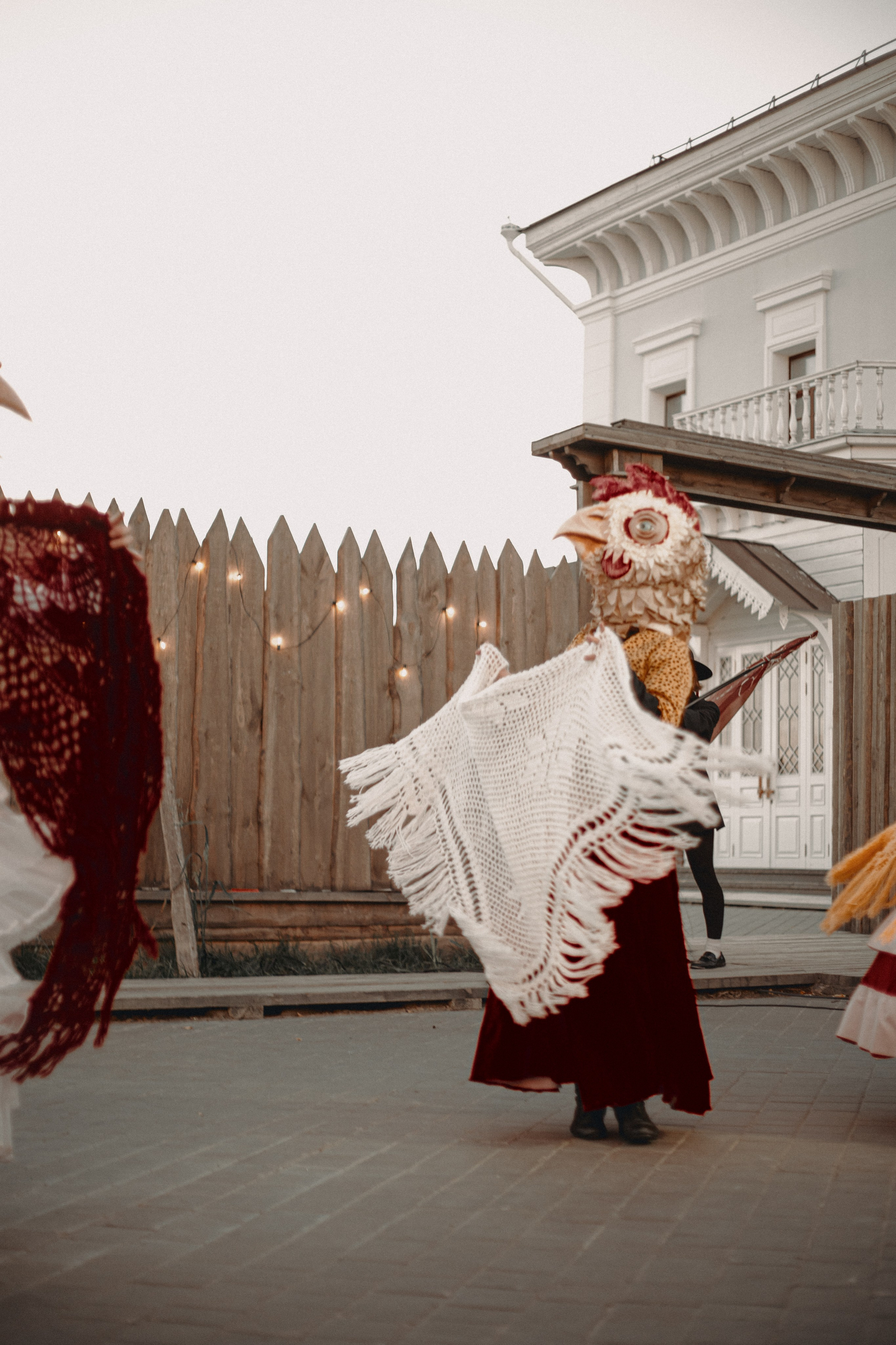 Спектакль «Куриное кабаре» от Свободного молодежного театра | Тобольск. Арт-фотограф Крис Л. в Тобольске: портрет, семейные, свадьбы