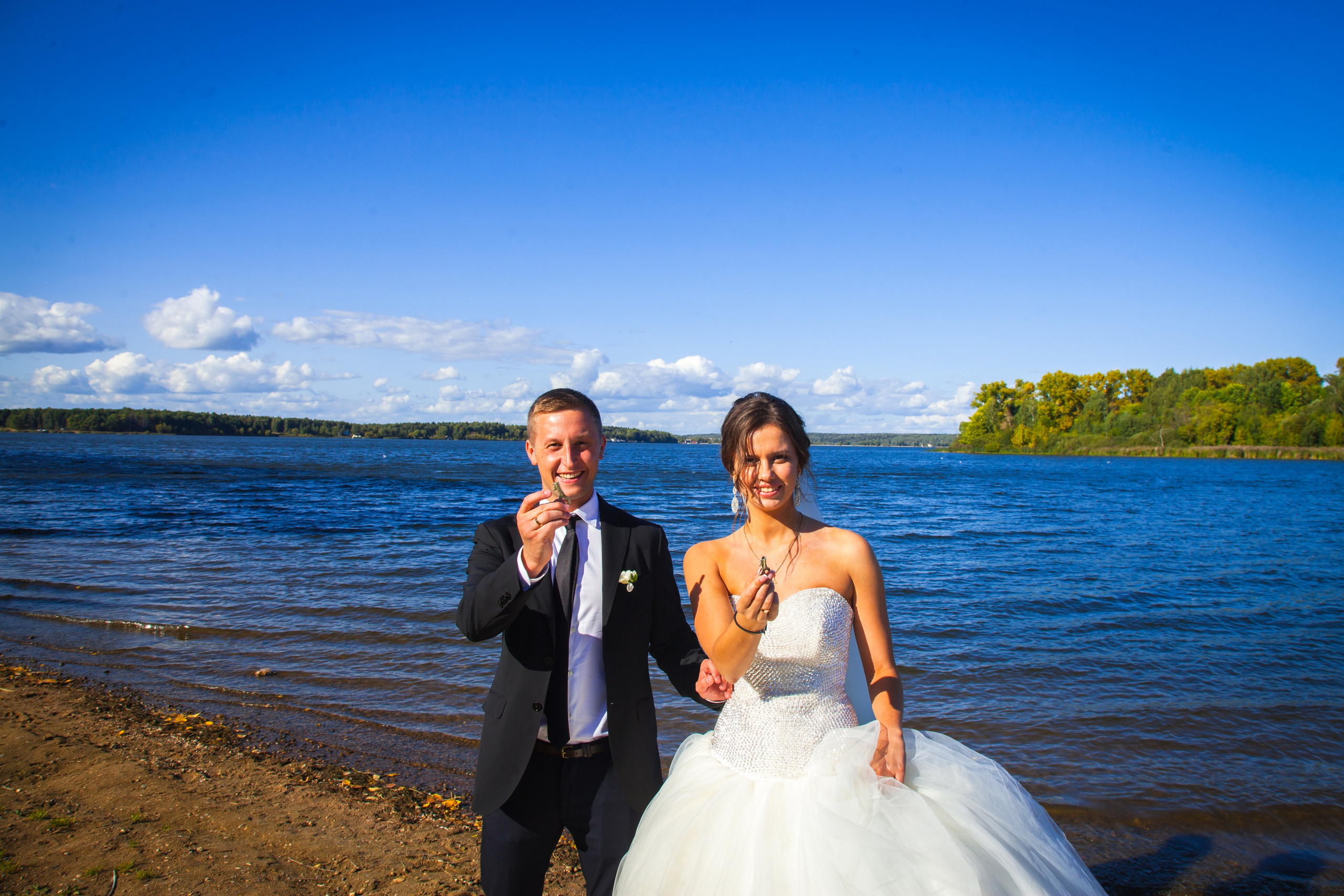 kogan.studio - Молодожены выбрасывают ключи в воду