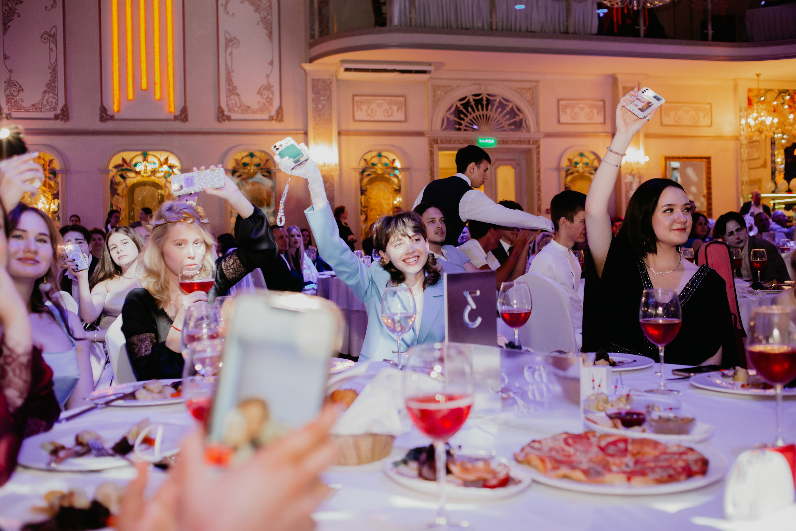 Выпускной. 11 лицей. Фотограф в Челябинске Ополихина Анна