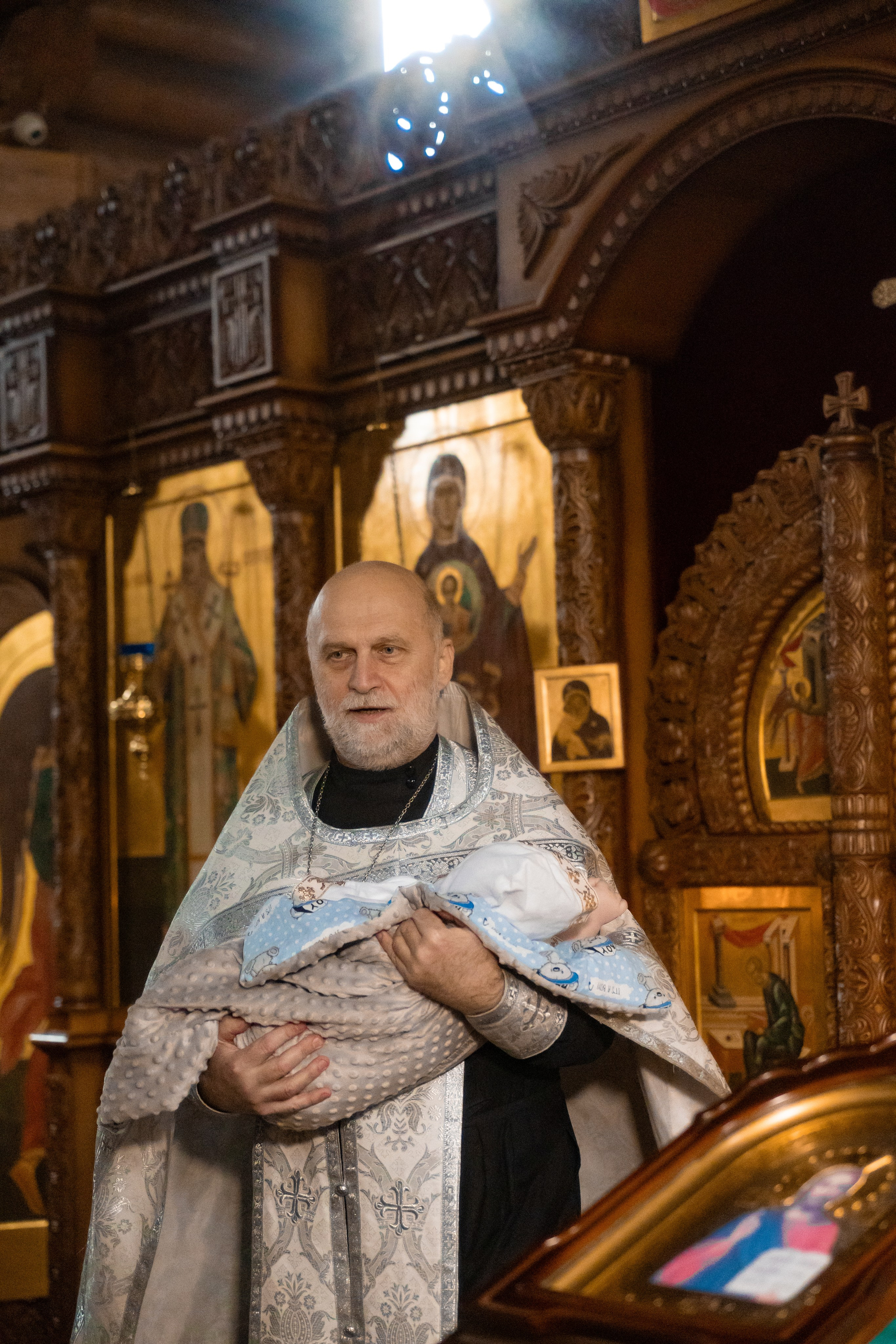 Крещение в храме возле Рио. Фотограф Белгород