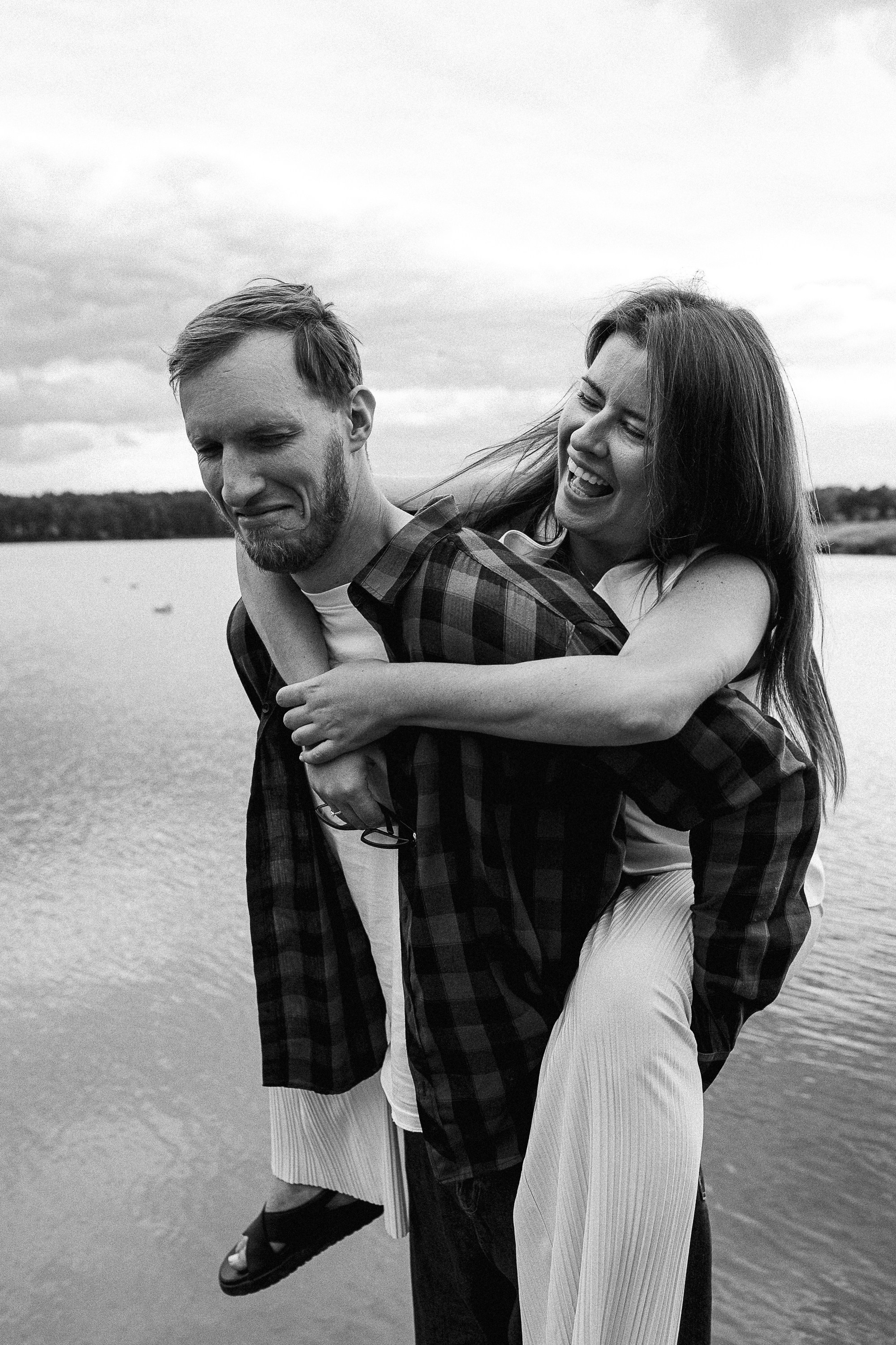 Love Story на Юбилейном озере. Свадебный и семейный фотограф Виолетта Сидельникова. Краснодар, Россия, Беларусь, Европа