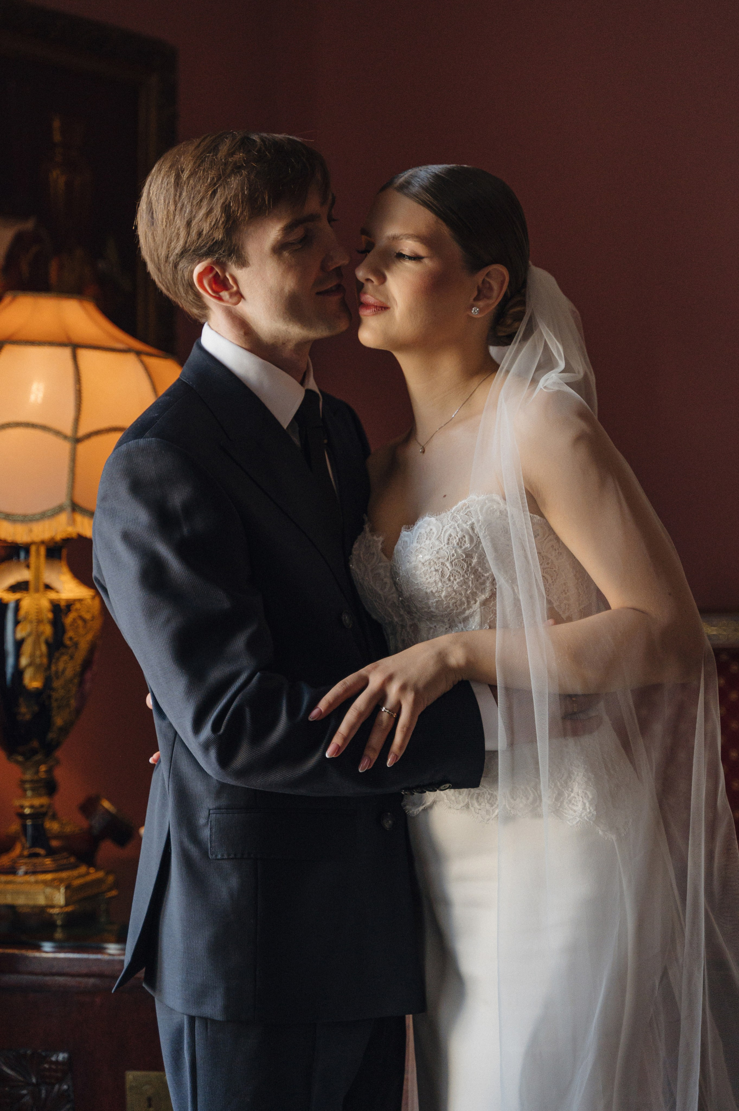 Дмитрий и Луиза. Гостиница Националь и ресторан Белуга. Свадебный фотограф Москва и Санкт-Петербург. Анастасия Чудина