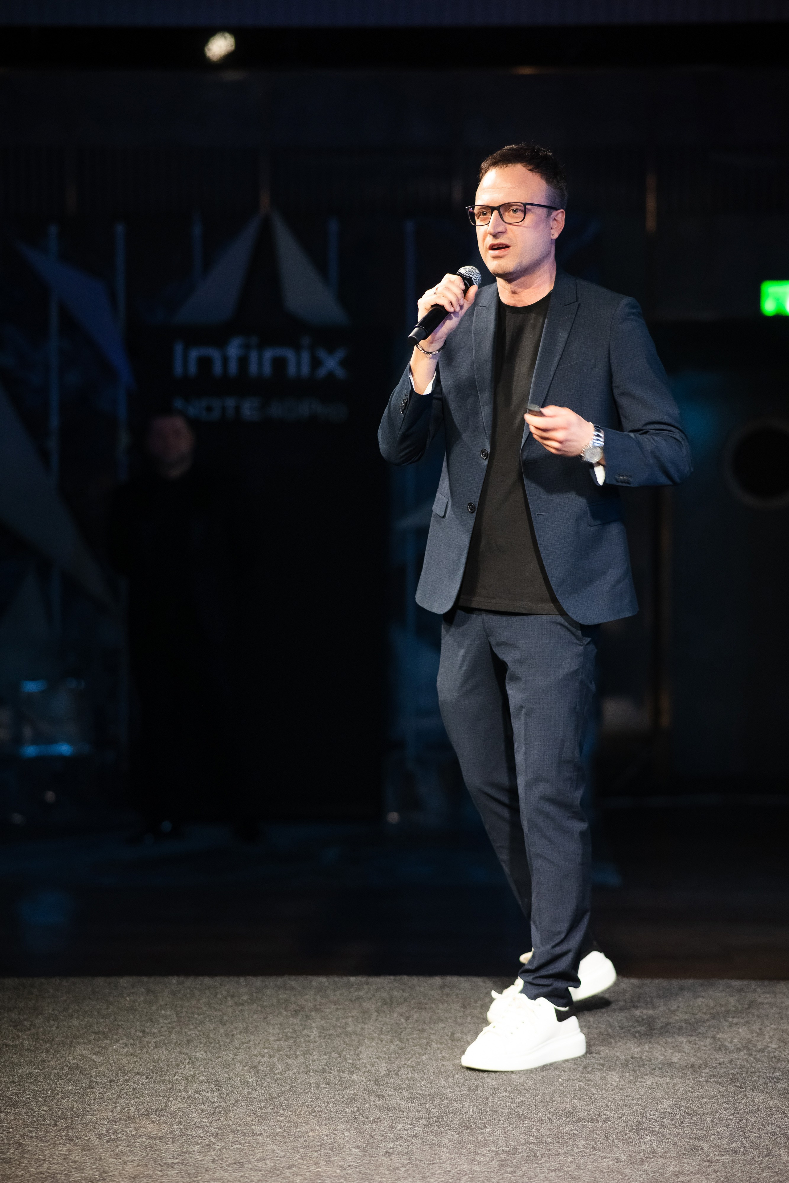 Презентация Infinix. Свадебный репортажный фотограф в Москве