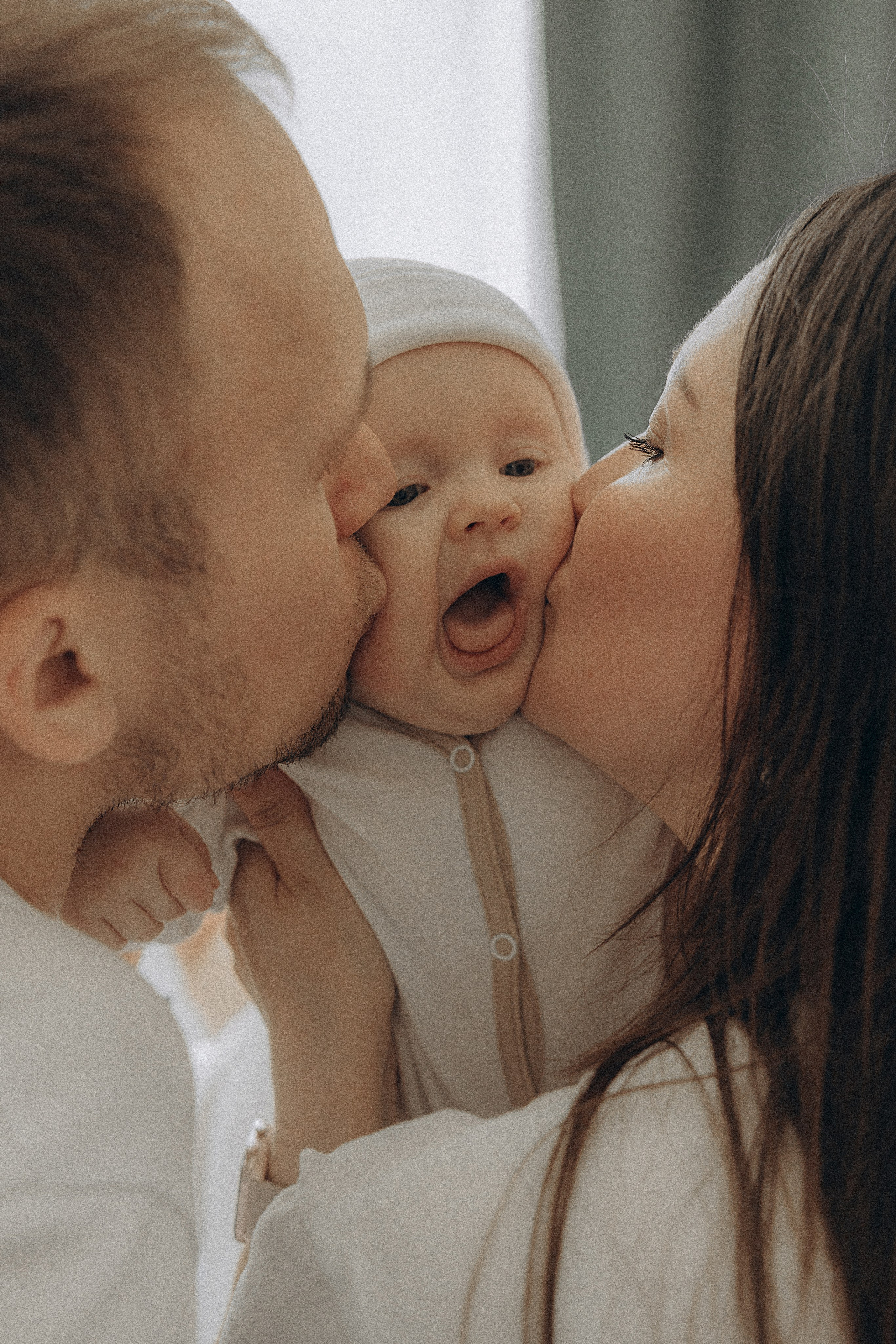Семейная фотоистория и история мамы и малыша. Семейный фотограф в Санкт-Петербурге Мария Соколова