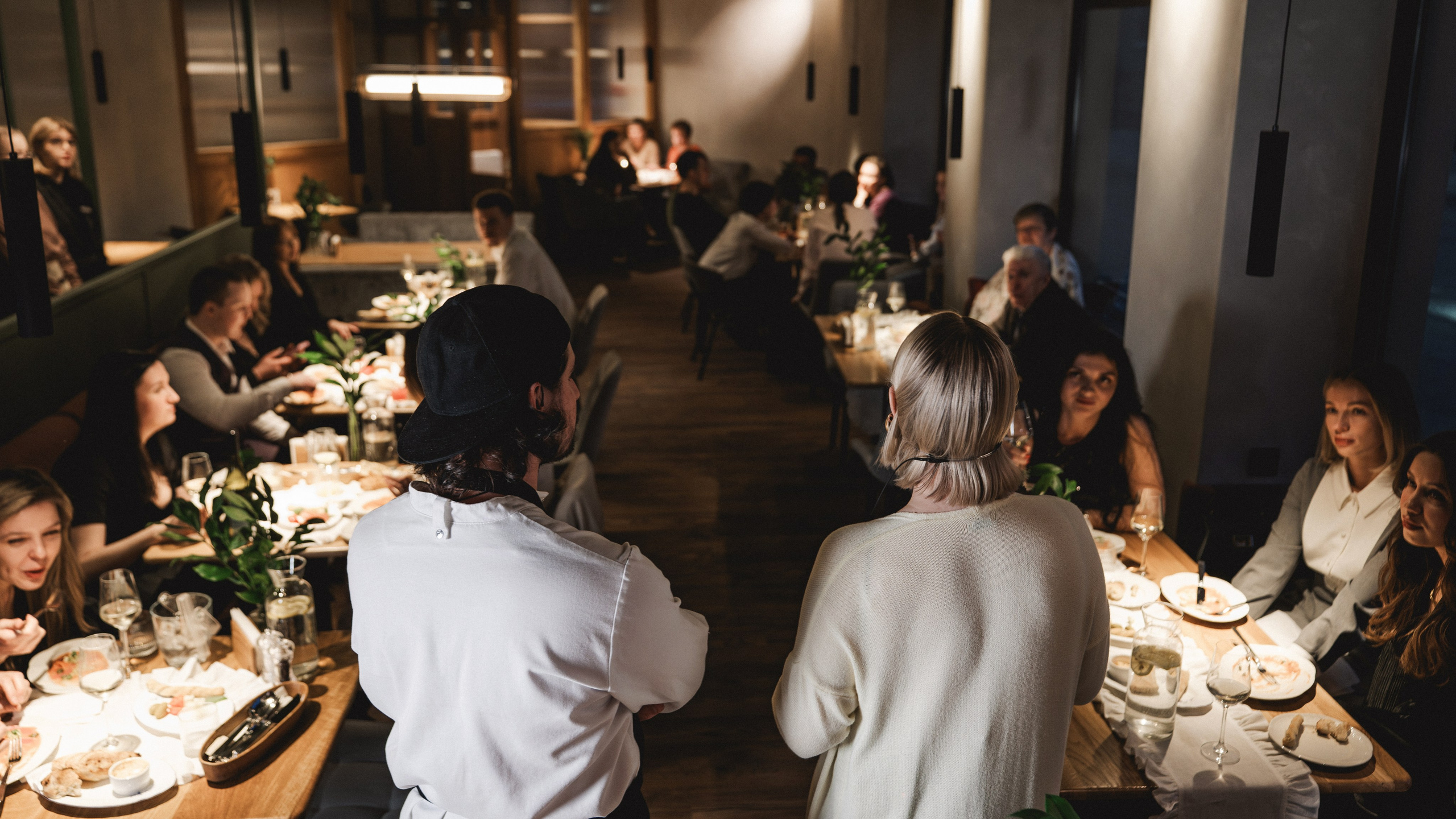 Гоствевой ужин в «Тепло» паста-бар. Фотограф Великий Новгород Артем Чернецкий