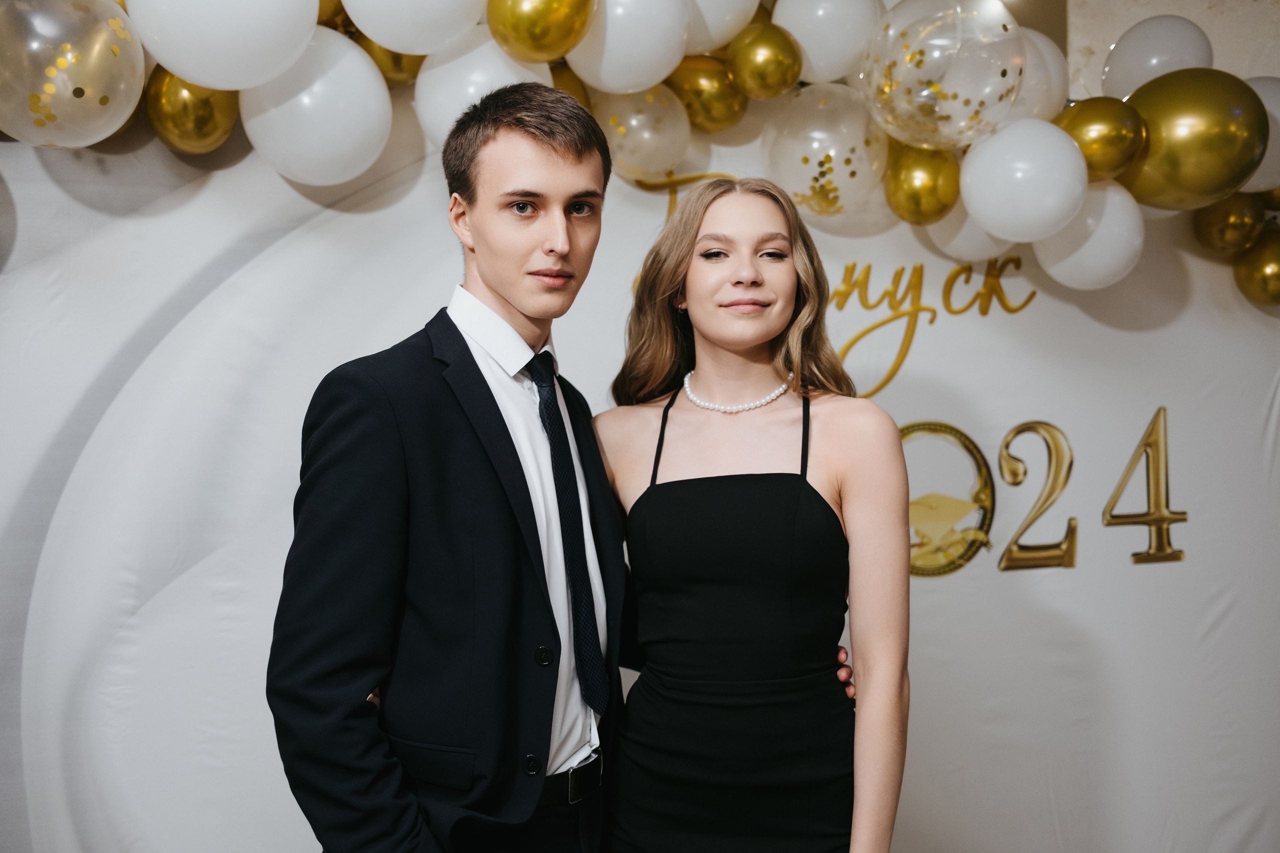 Выпускной 11 класс школы № 30. Свадебный и репортажной фотограф Денис Ожигин в Краснодаре и Краснодарском крае