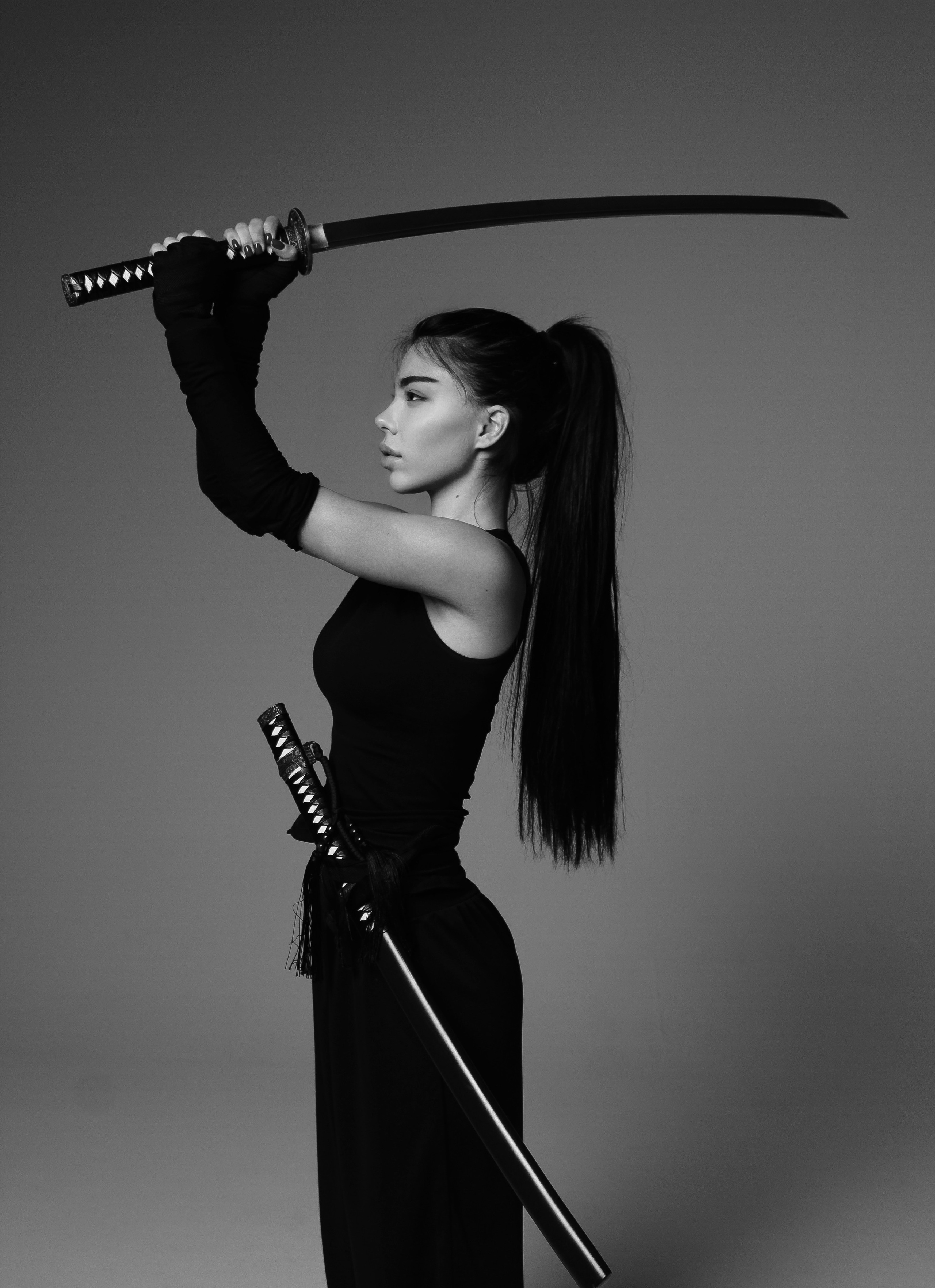 Студийная с катаной. Агунда Хумарова