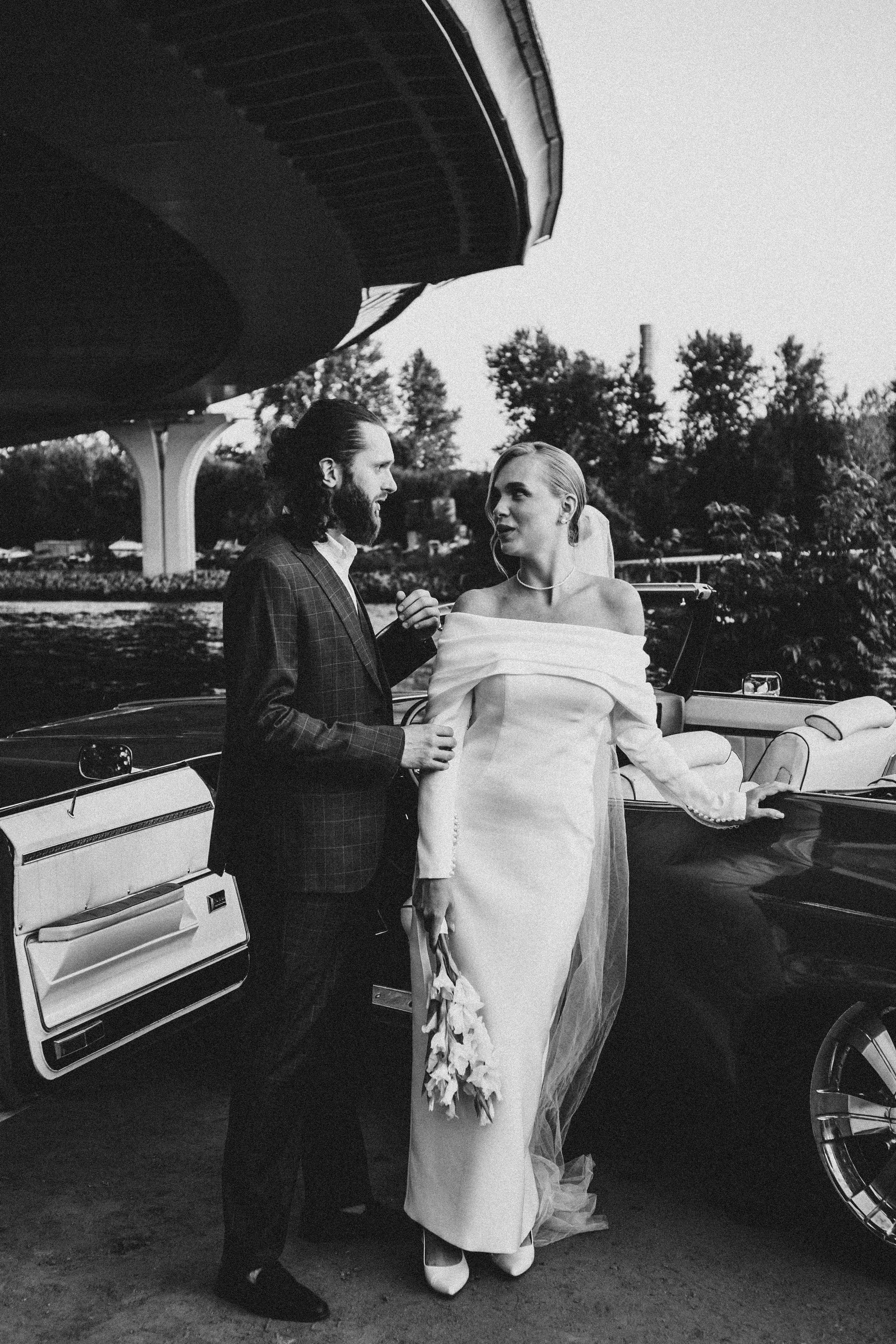 СВАДЕБНАЯ СЬЕМКА ВОЗЛЕ МСОТА БЕТАНКУРА НА КАБРИОЛЕТЕ. Профессиональный фотограф, Санкт-Петербург — Виктория Богомолова