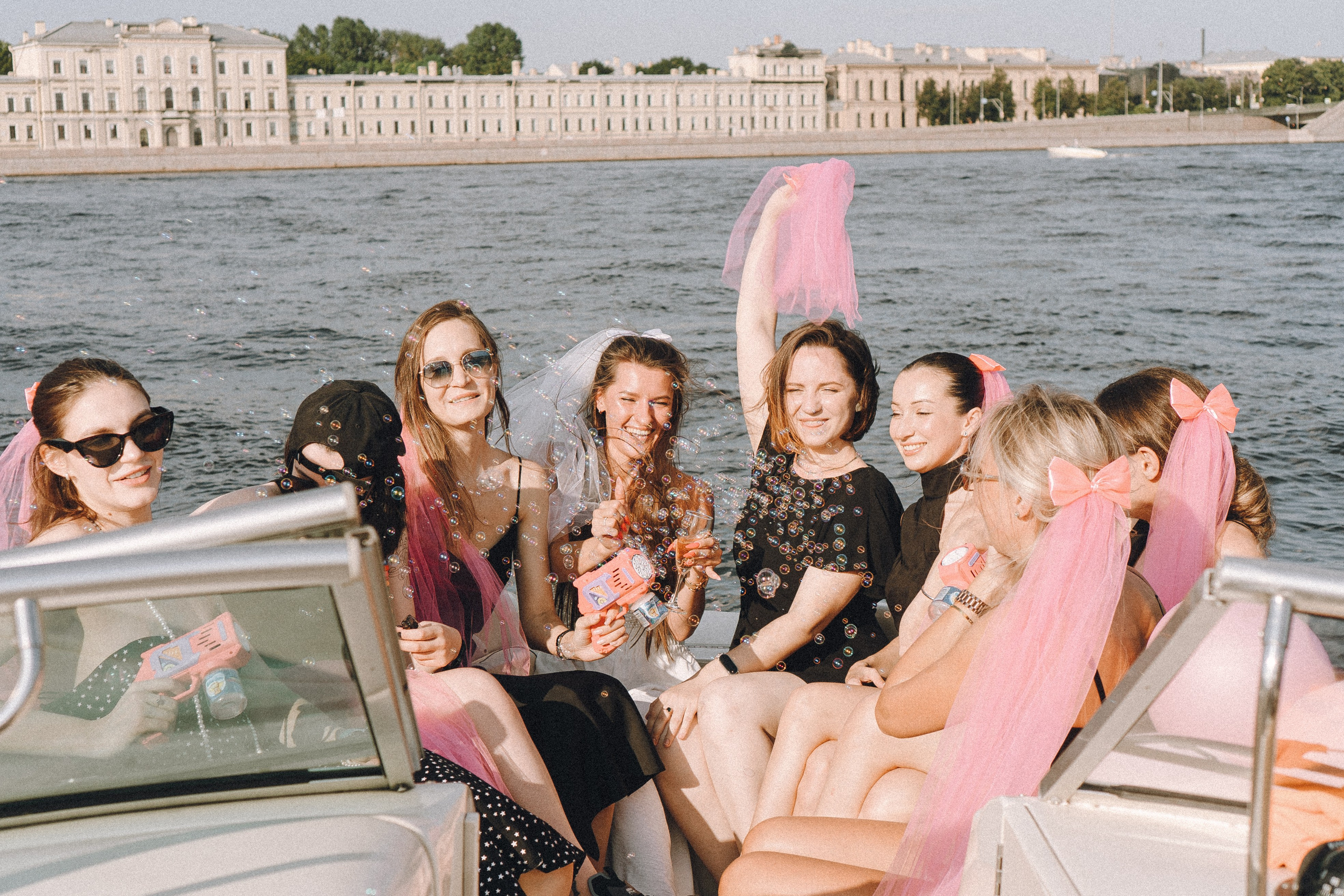 ДЕВИЧНИК НА КАТЕРЕ. Профессиональный фотограф, Санкт-Петербург — Виктория Богомолова