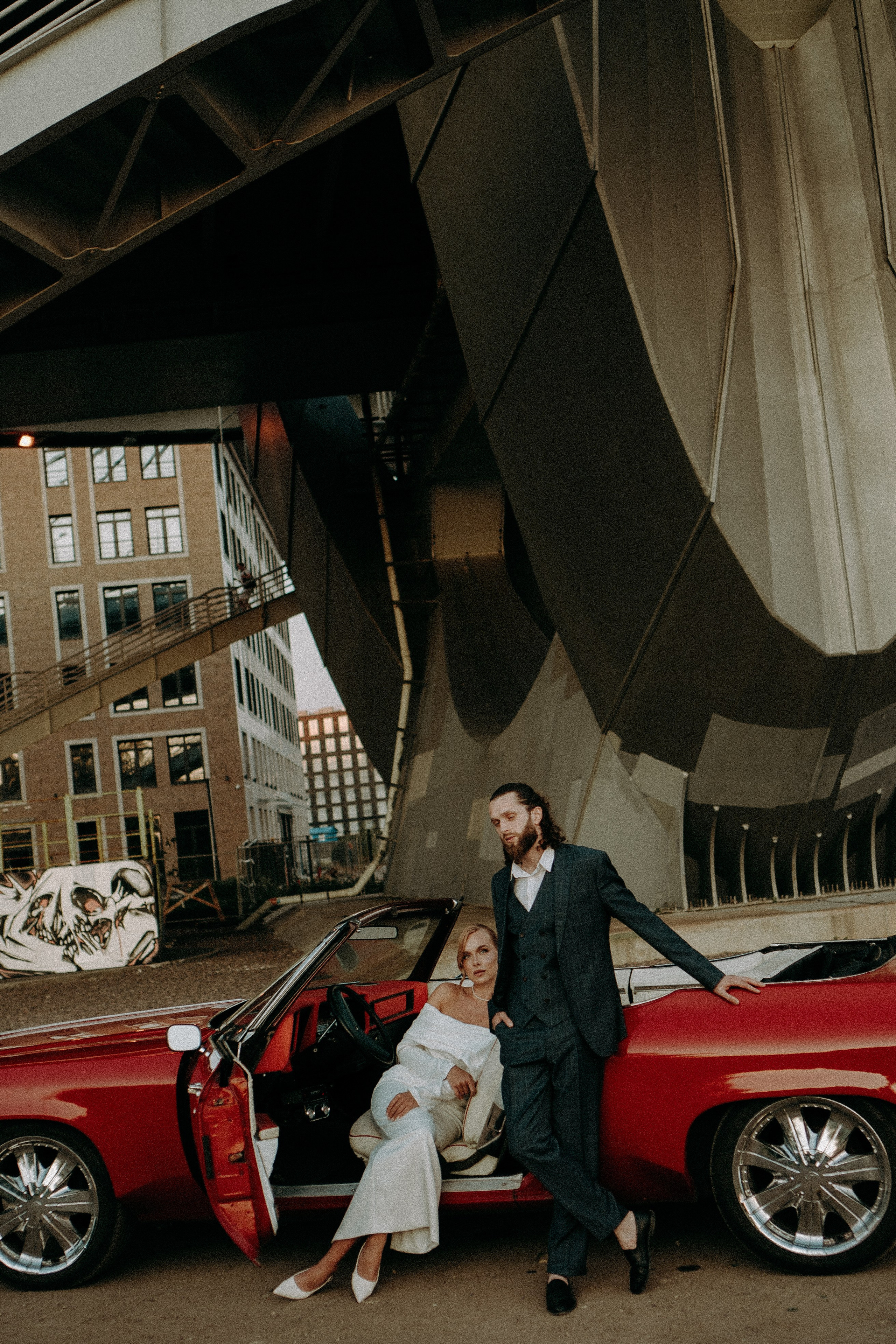 СВАДЕБНАЯ СЬЕМКА ВОЗЛЕ МСОТА БЕТАНКУРА НА КАБРИОЛЕТЕ. Профессиональный фотограф, Санкт-Петербург — Виктория Богомолова