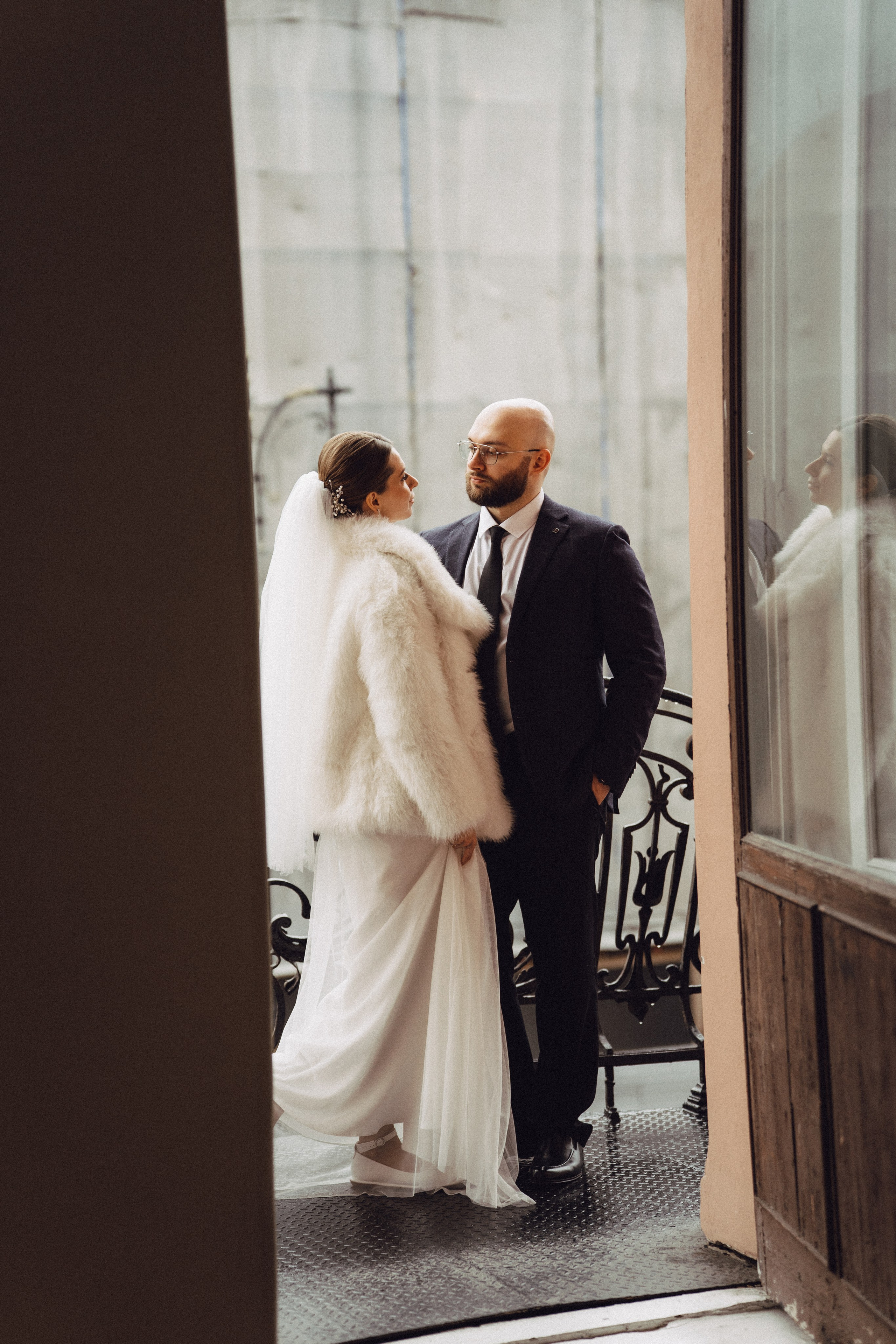 СВАДЕБНАЯ СЬЕМКА ВО ВТОРОМ ДВОРЦЕ (ДЕКАБРЬ) ТАКЖЕ СЬЕМКА В СТУДИИ НА ЧЕРНЫШЕВСКОЙ. Профессиональный фотограф, Санкт-Петербург — Виктория Богомолова