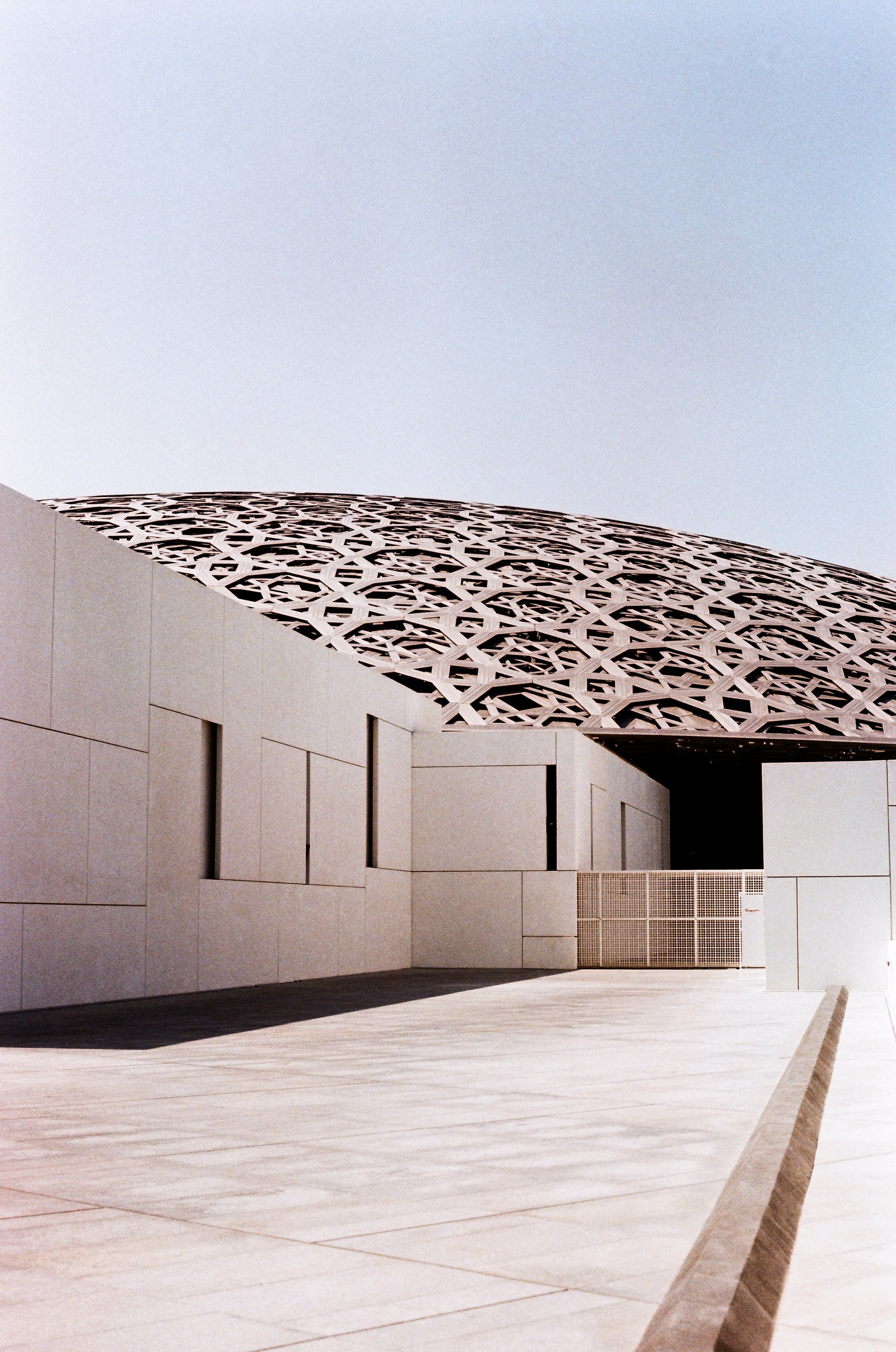 Louvre Abu Dhabi. Tatiana Darina — film photographer in St. Petersburg
