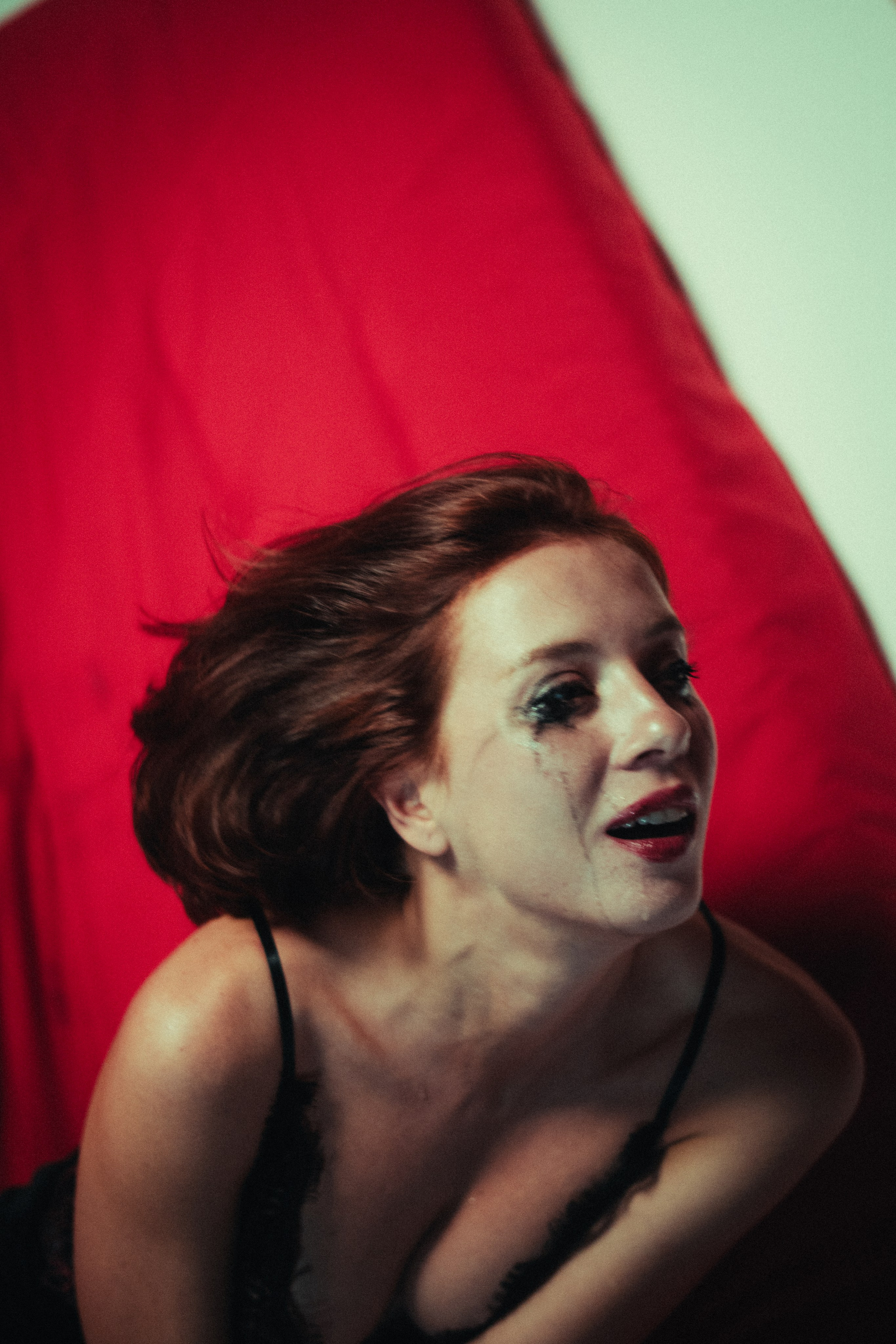 Des millions pour vos bombes des miettes pour nos vies. Фотограф Париж / Photographer Paris