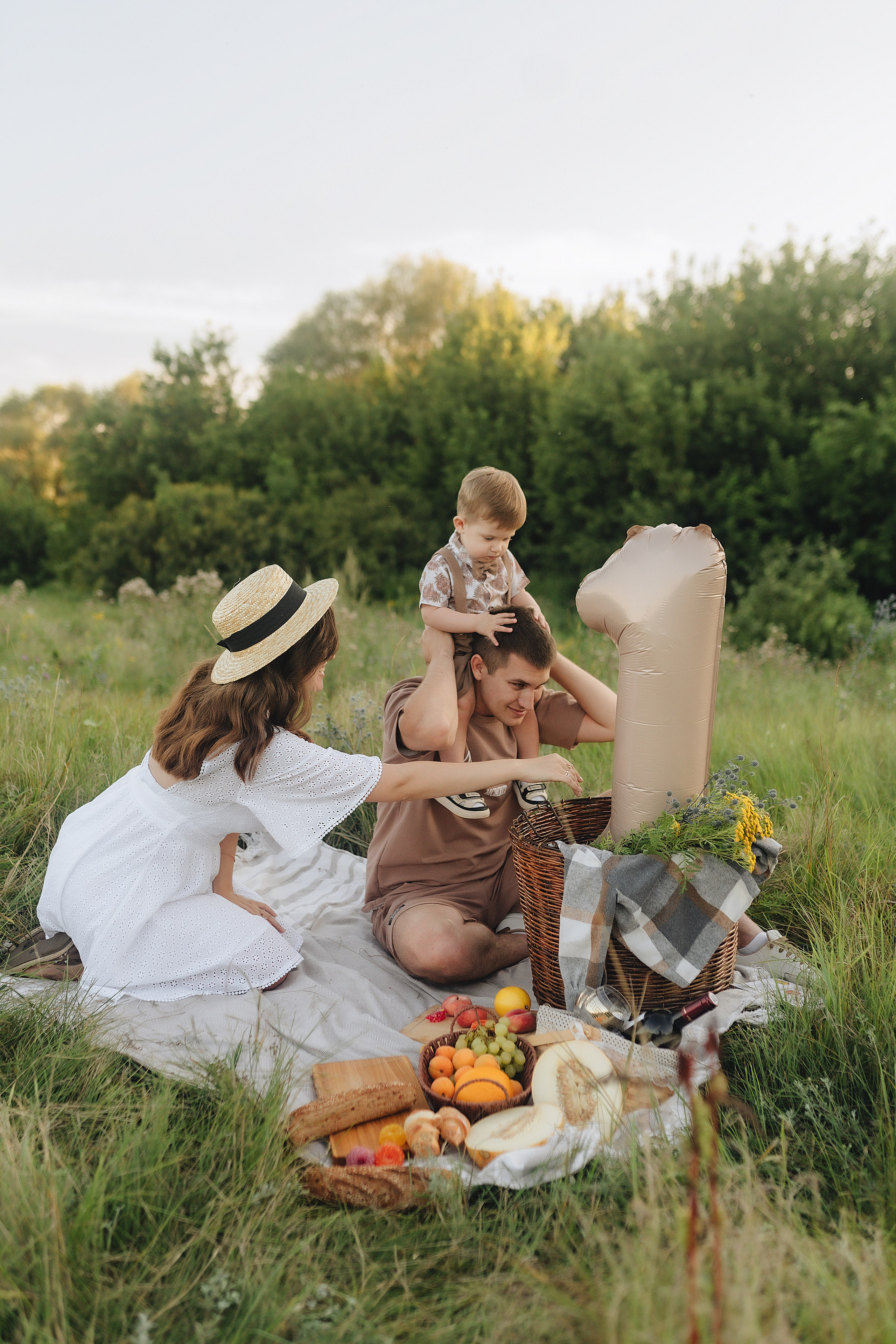 Светлана, Сергей и Женя | Семейная съемка на закате. Фотограф Карина Шмулёва. Воронеж и область