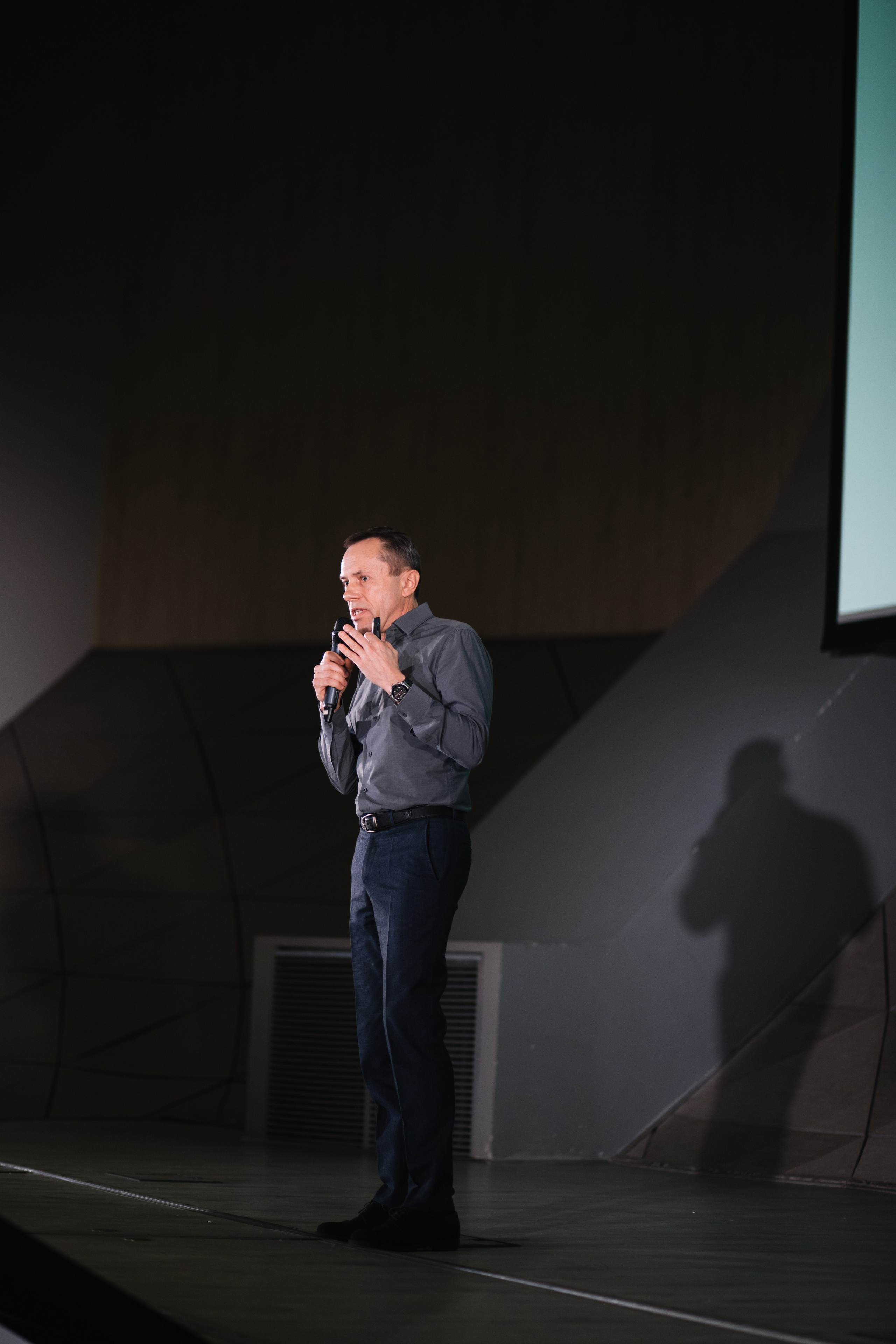 L Buro / Go Smart / Экспо Skolkovo. Nadezhdin Studio