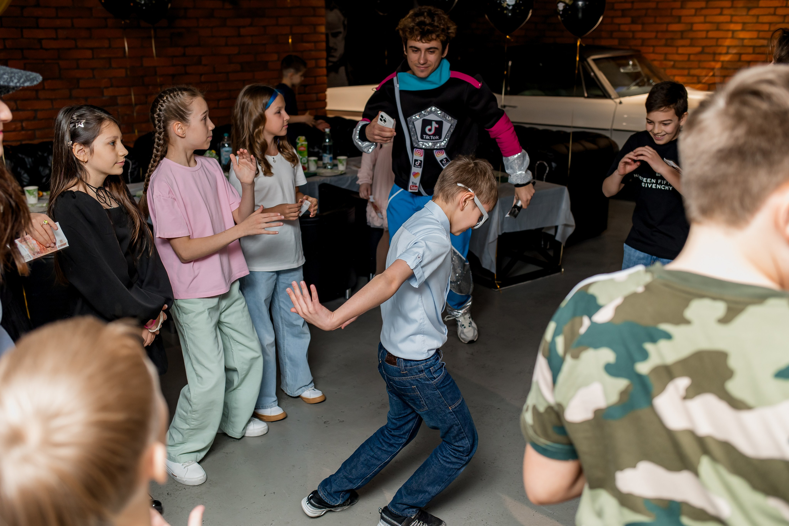 Выпускной 4 класс. Фотограф в Москве Авдеева Мария