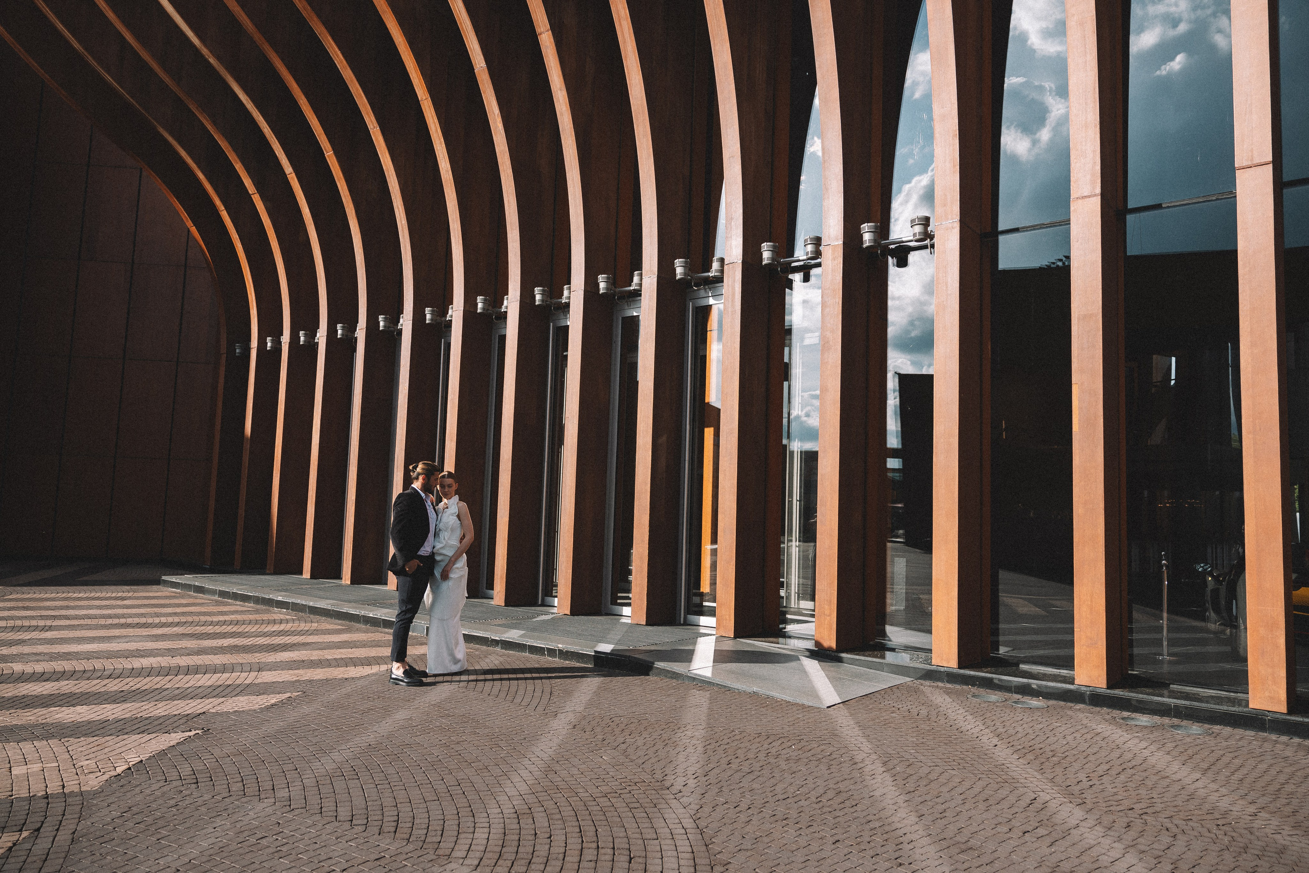 Свадебная фотосессия в Барвиха Luxury Village. Свадебный фотограф в Москве — Оскар Гелманов