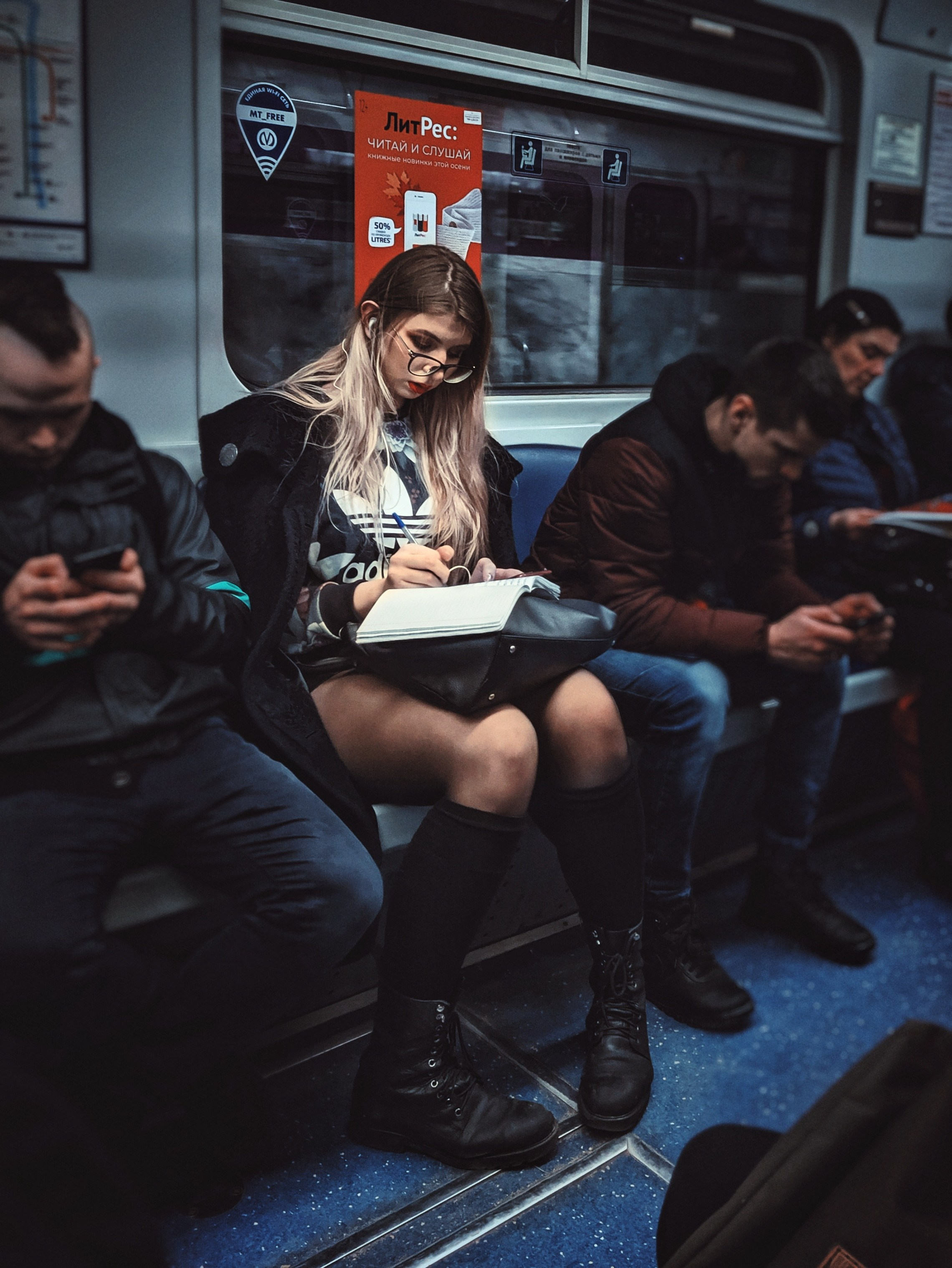 In Subway. Dmitry Shamin Photographier | Street Photos