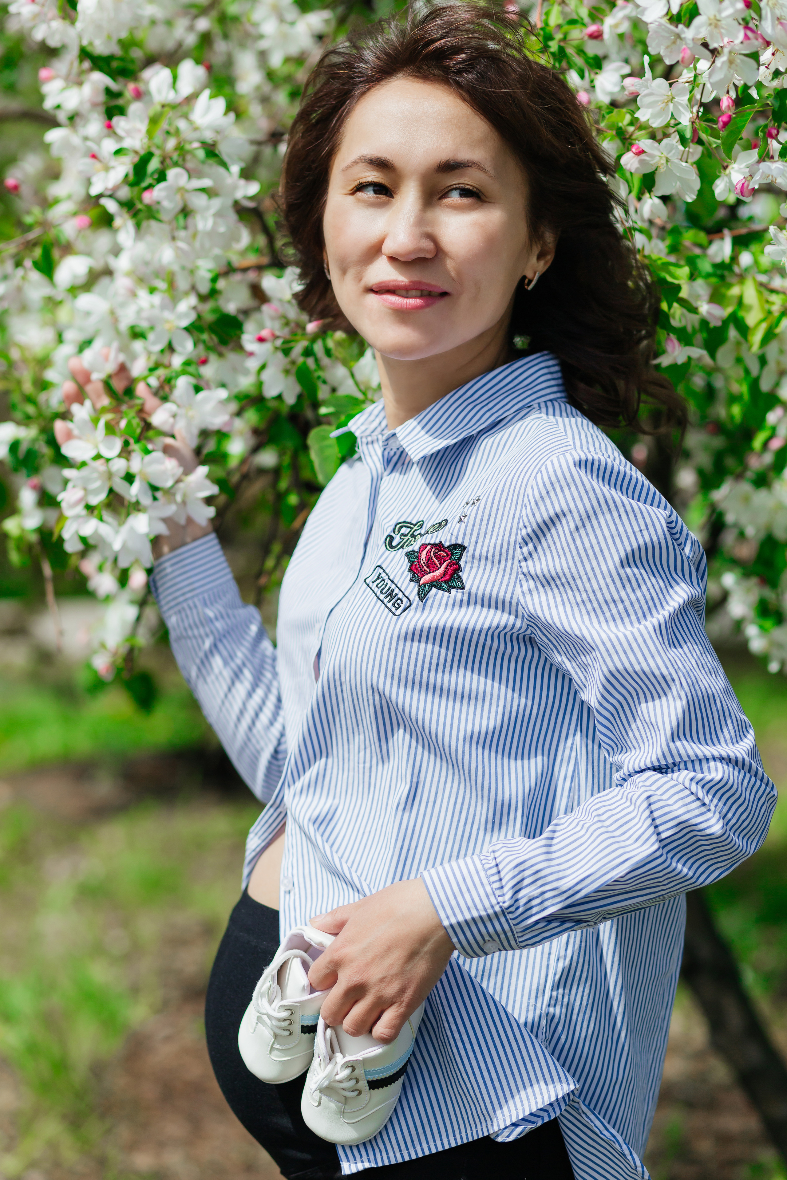 Фотосессия цветения и беременности Айнарочки. Женский фотограф в Оренбурге Ирина Заводчикова