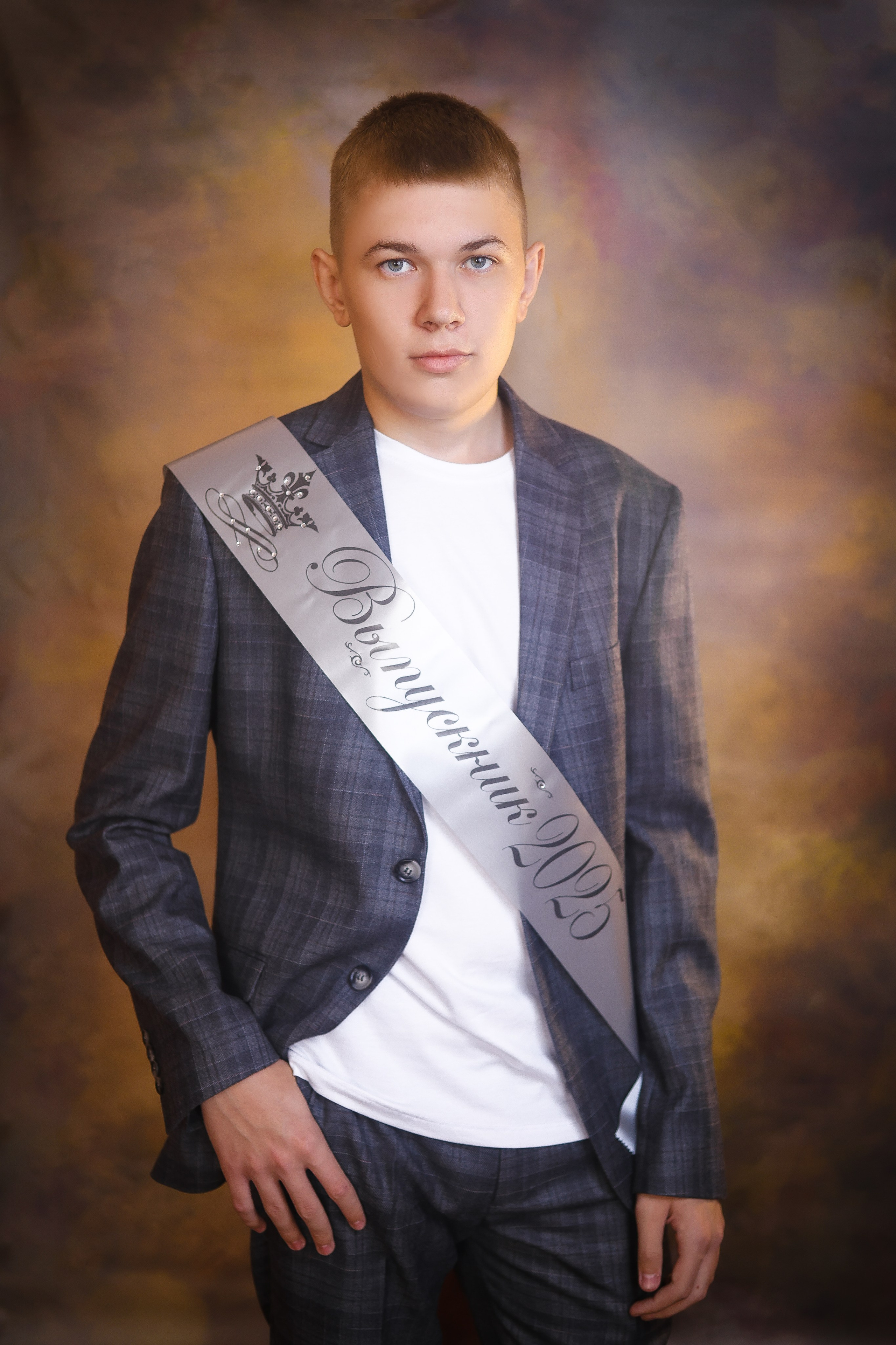 9-11 классы СЪЁМКИ ВЫПУСКНЫХ И ПОСЛЕДНИХ ЗВОНКОВ. Выпускные альбомы для школ и Детских садов в Барнауле /Выпускные/Свадебные/Детские/Семейные и др. виды съёмок /Фотограф Вера Валейко