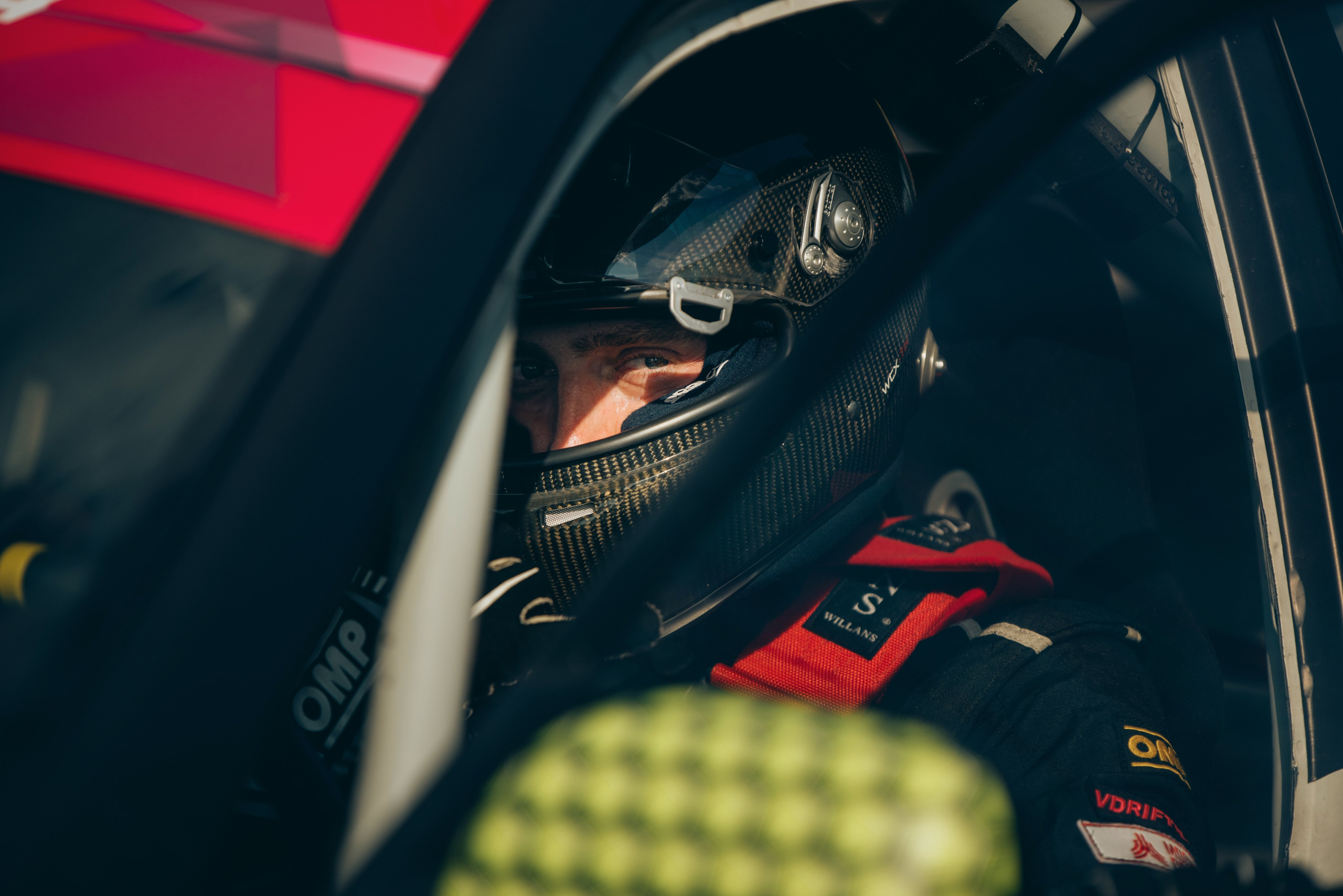 Rds запад ADM Raceway. DeLorein