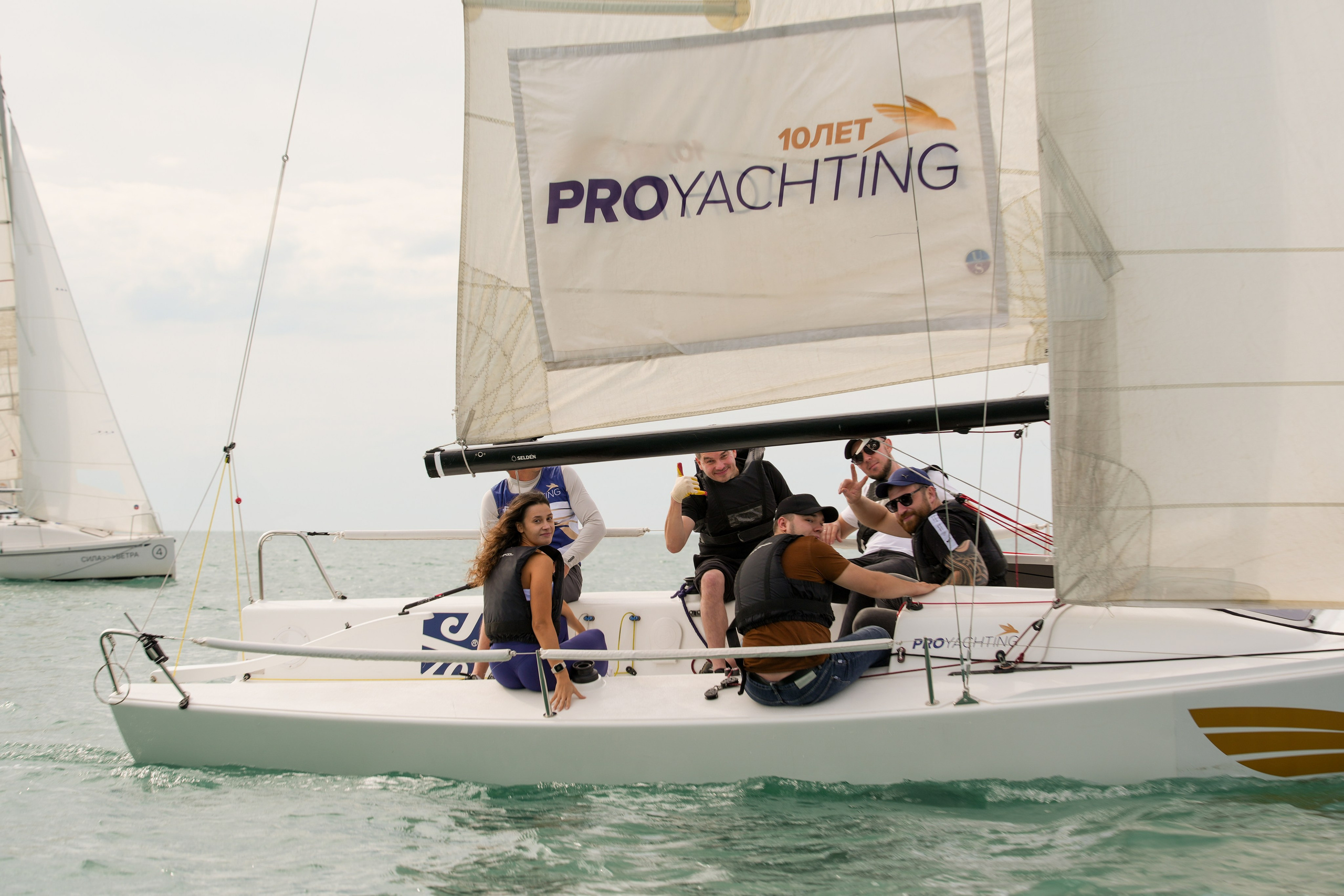 Яхтенная регата для компании Агрегатка. Репортажный фотограф в Красной Поляне и Сочи Павлюченко Екатерина