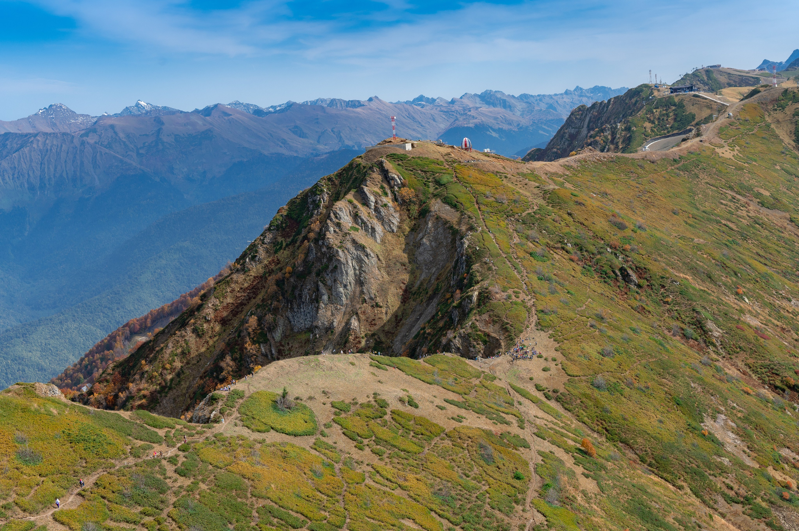Хайкинг по трем курортам Красной Поляны 2022. Репортажный фотограф в Красной Поляне и Сочи Павлюченко Екатерина