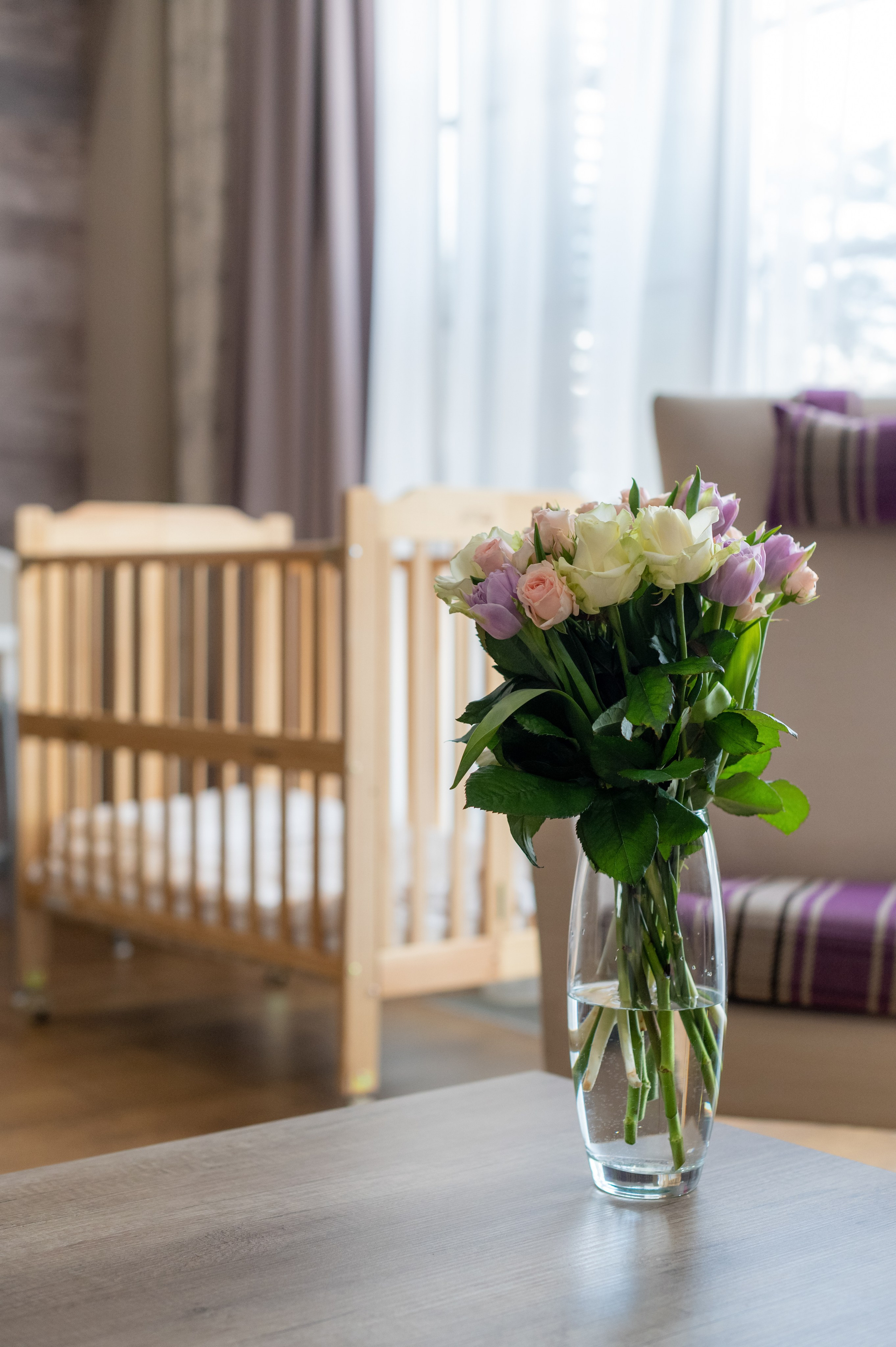 Номер полулюкс в отеле 1389 Газпром Поляна с детскими принадлежностями. Репортажный фотограф в Красной Поляне и Сочи Павлюченко Екатерина