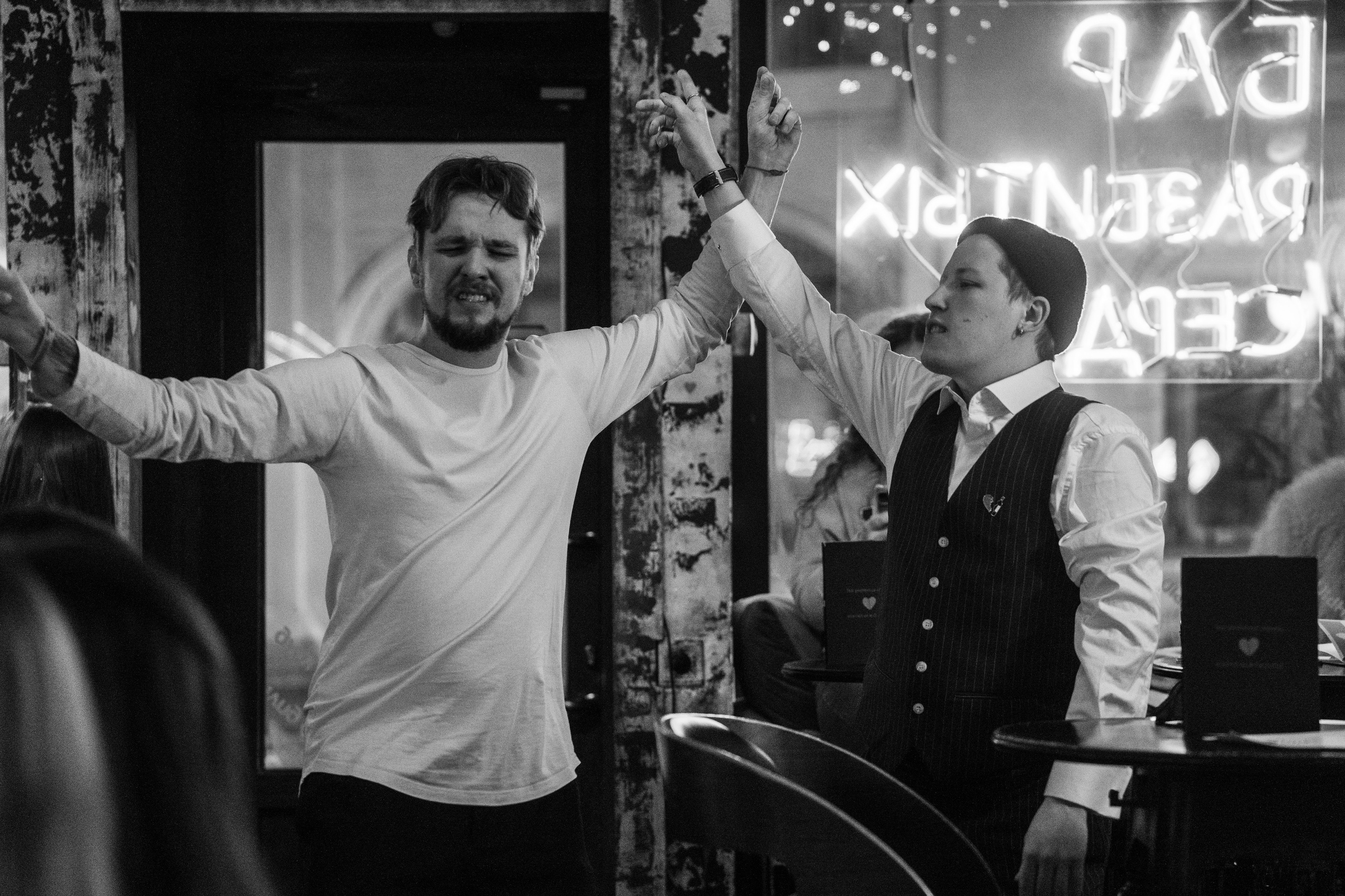 День святого Валентина в Баре разбитых сердец. Концертный и репортажный фотограф в Санкт-Петербурге Слава Пахомов