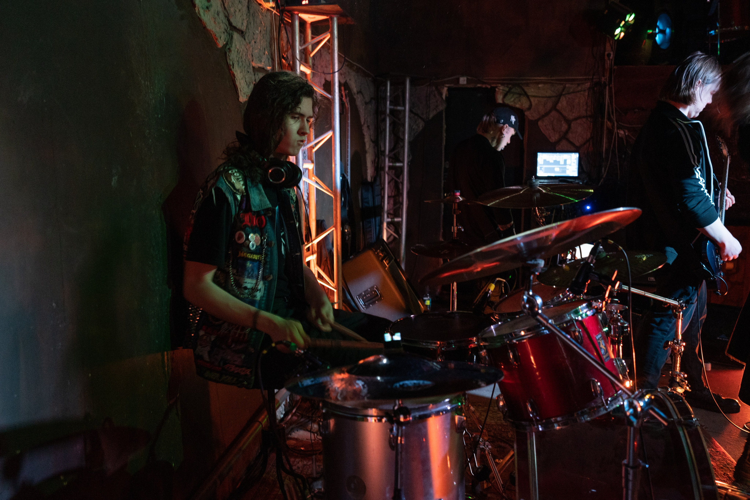 Ночь На Земле|Нора, Псков. Концертный и репортажный фотограф в Санкт-Петербурге Слава Пахомов