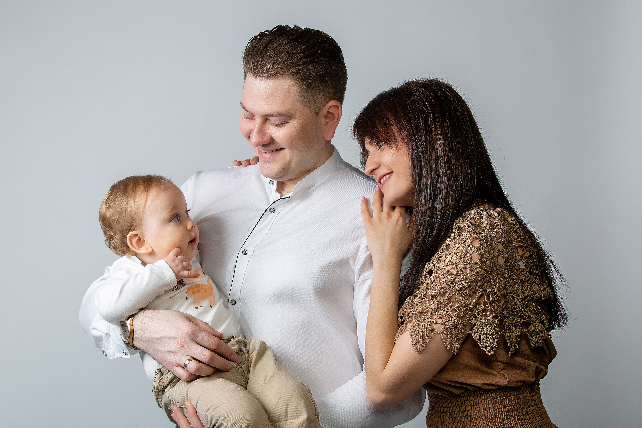 Семейная фотосессия в фотостудии. Свадебный фотограф в Барановичах Вячеслав Шах-Гусейнов, фотошкола