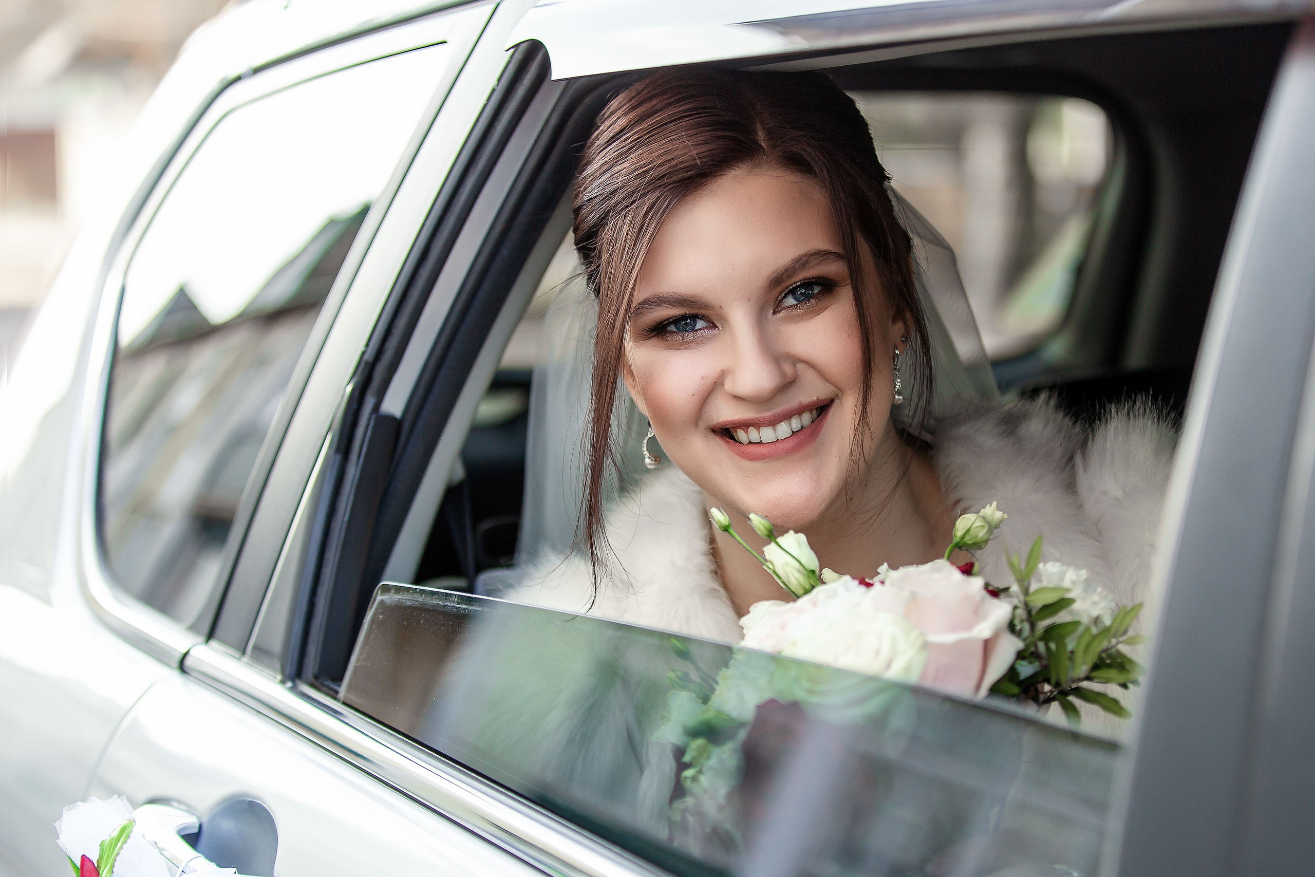 невеста в машине