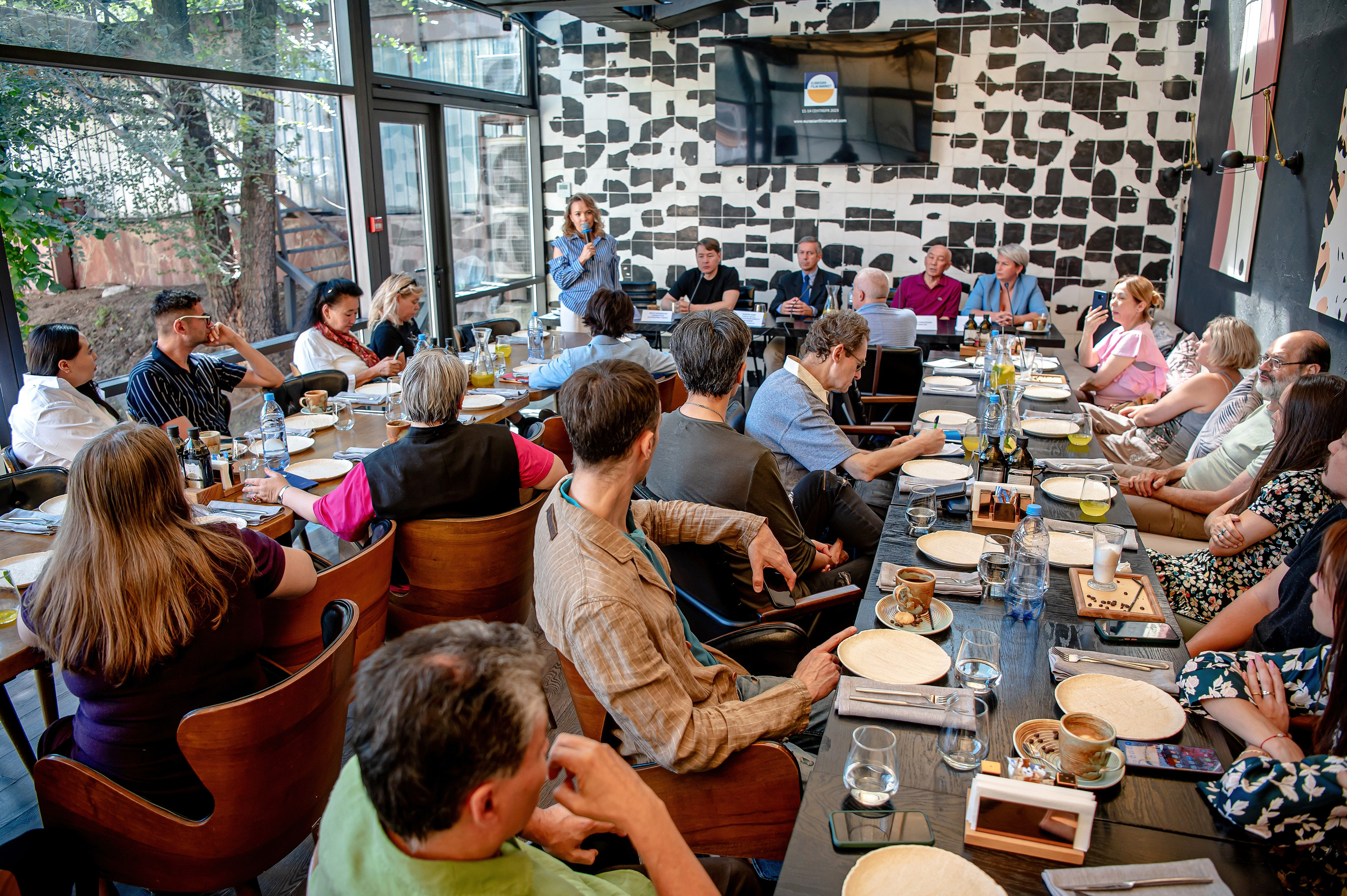 Конференции. Семинары. Елена Северина фотограф, Алматы: репортаж (спорт, концерты, конференции), предметная и фуд-съёмка, портреты, каталоги, фэшн, ретушь