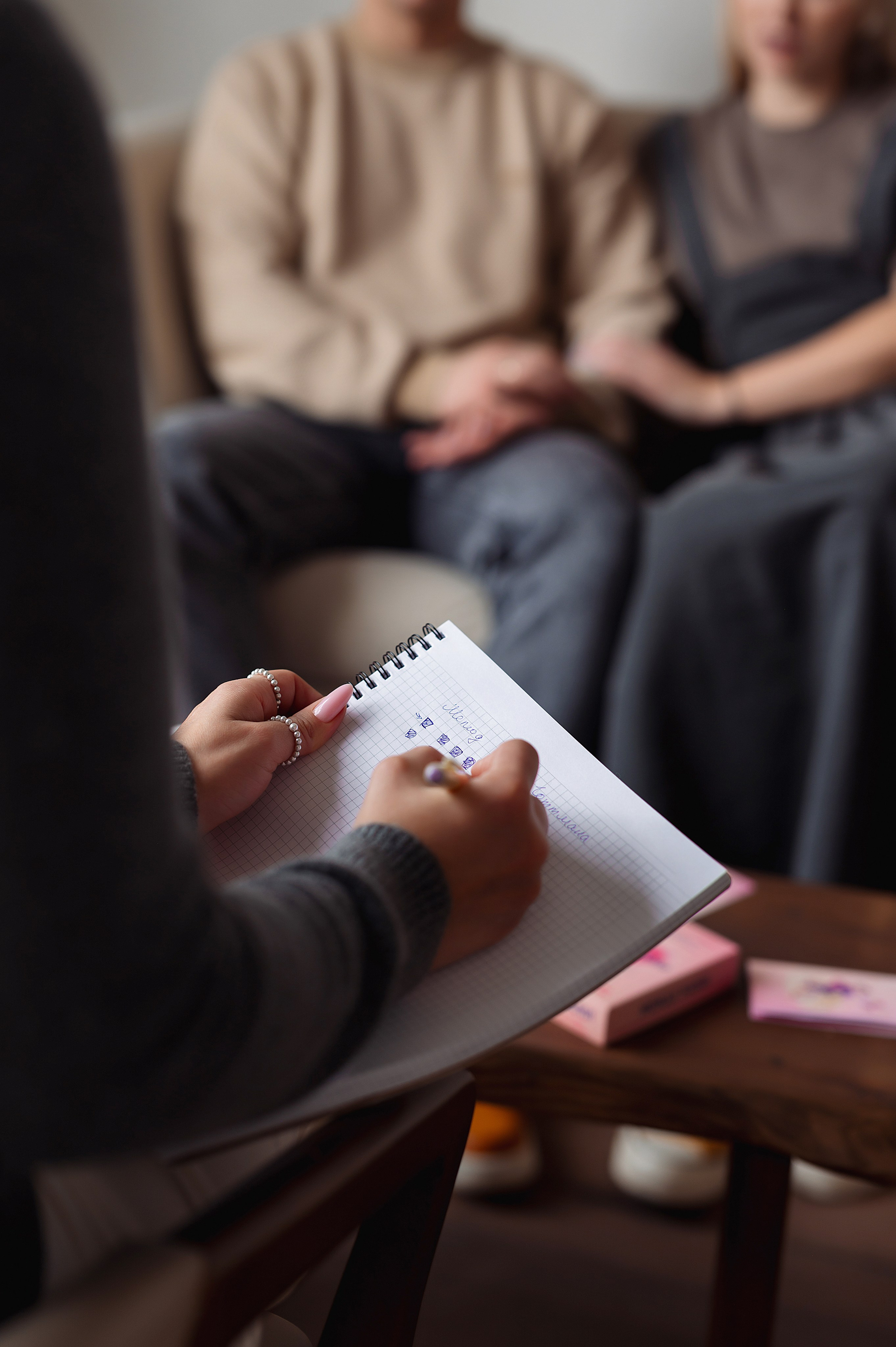 Съемка контента для семейного психолога. Фотограф товаров для соцсетей - инстаграм, вконтакте, сайта, блога. Контент-фотограф в Москве Хныкина Лена