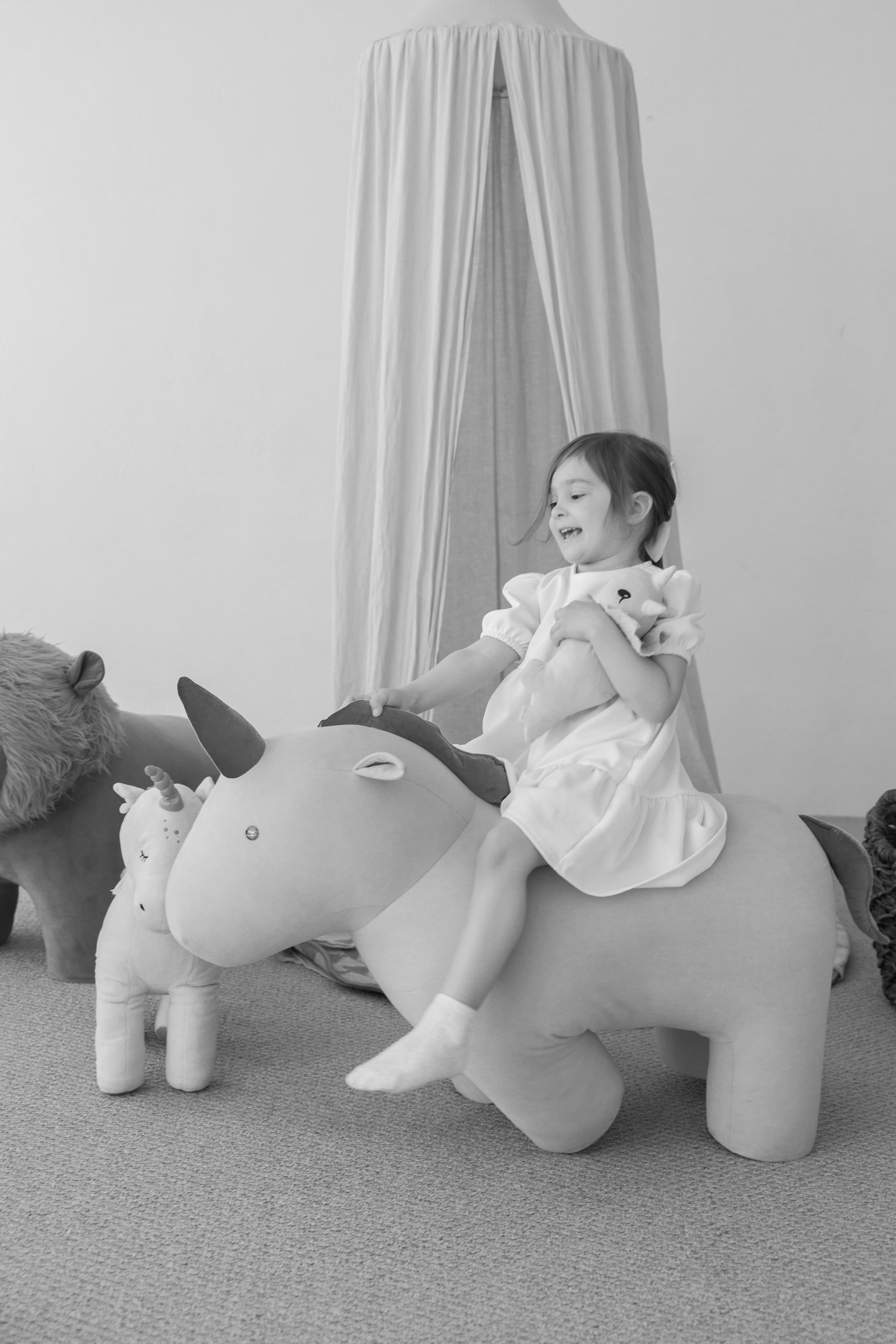 Л ю б о в ь между Вами и посреди Вас. Виноградова Маргарита. Фотограф P r o Явления