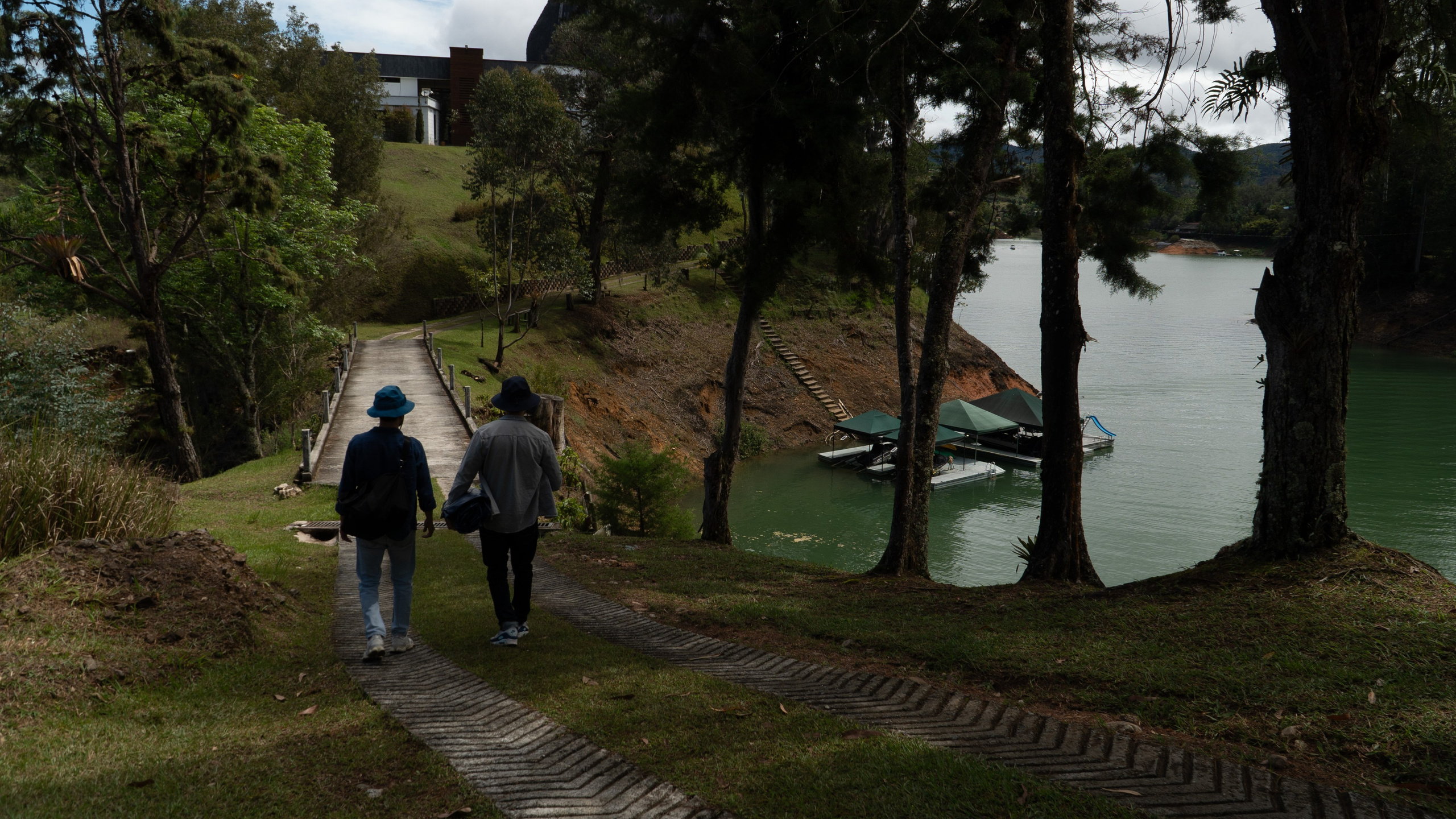 Guatape full. Wedding Photographer in Barcelona and Medellin