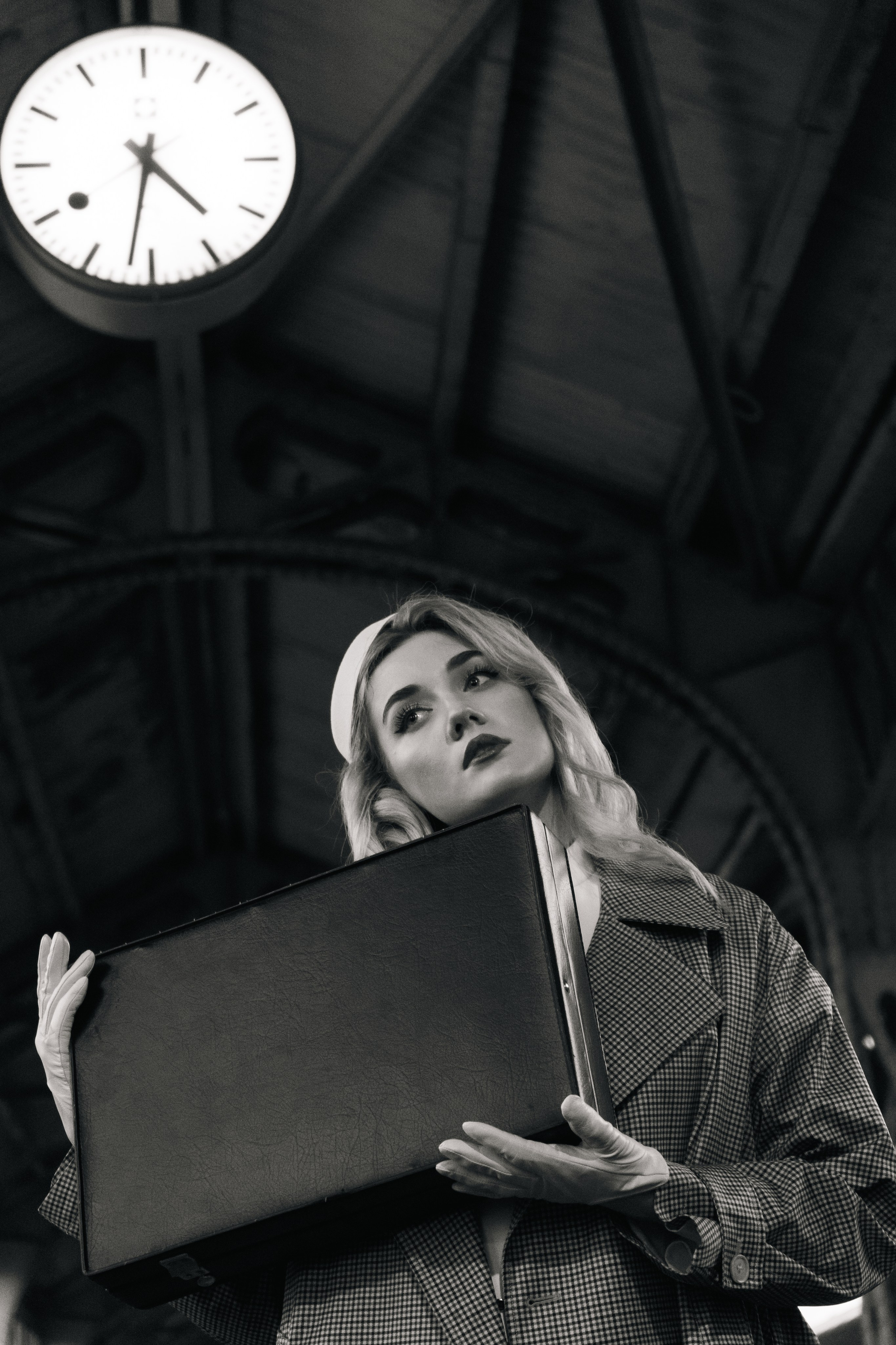 Женский портрет. Витебский вокзал. Фотограф в Санкт-Петербурге Дарья Фелингер