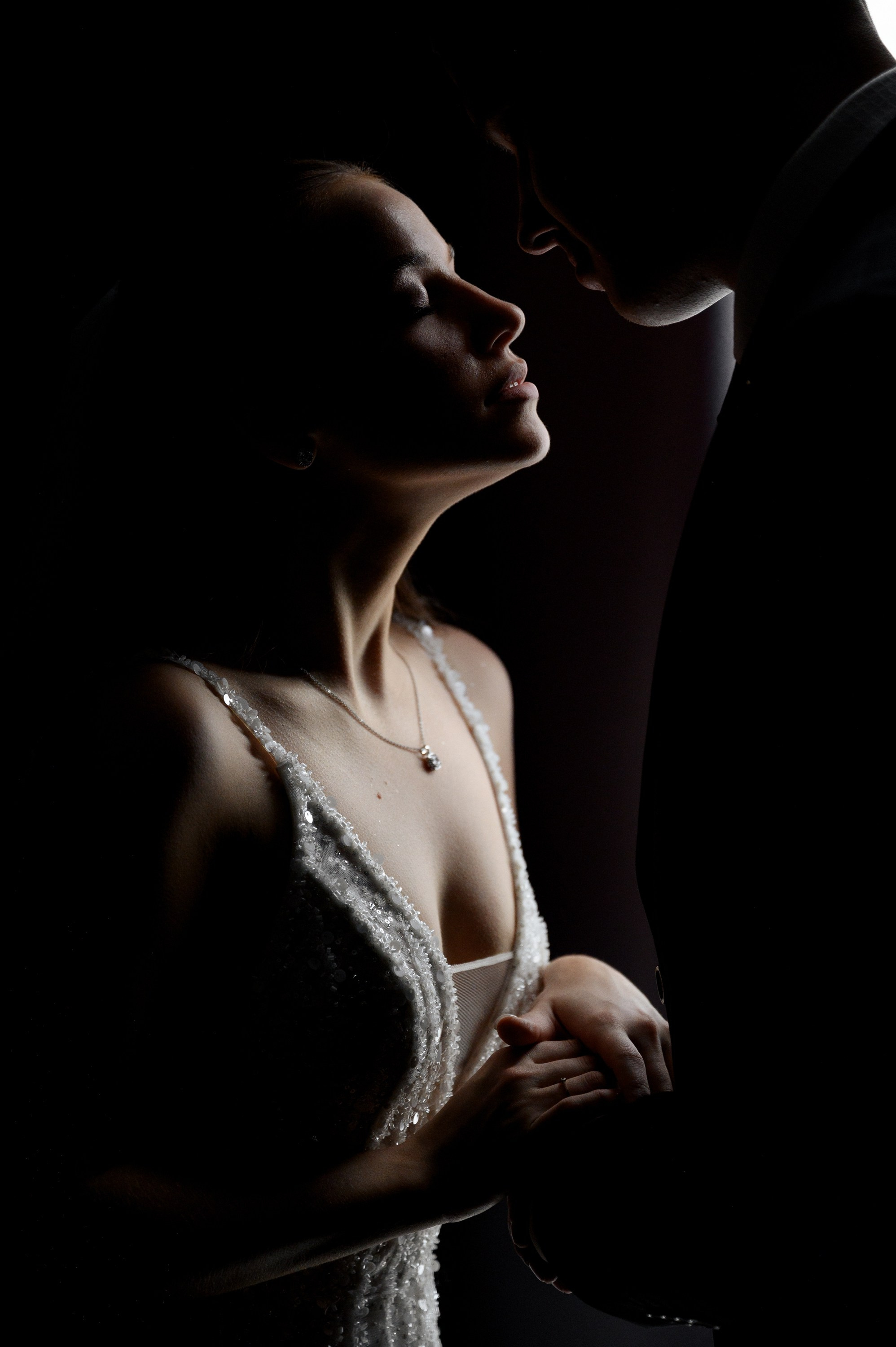 Антон и Виолета. Zhulanovilya