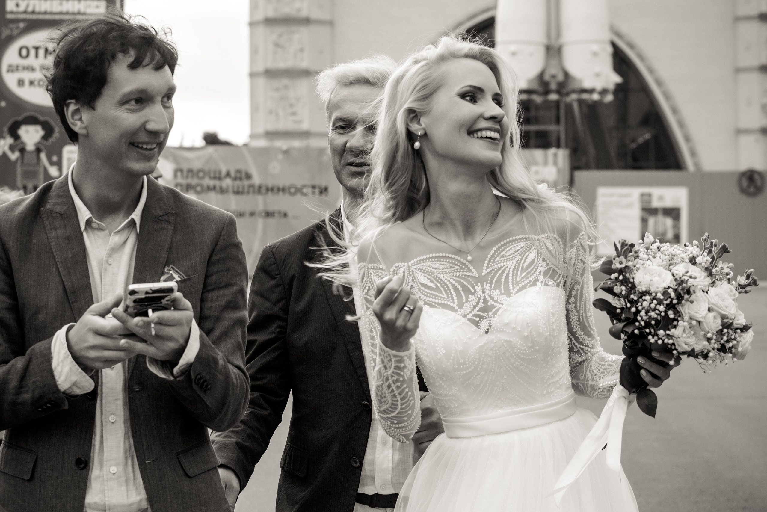 Свадебная фотосессия на ВДНХ. Свадебный и семейный фотограф в Москве и Подмосковье Лариса Козлова