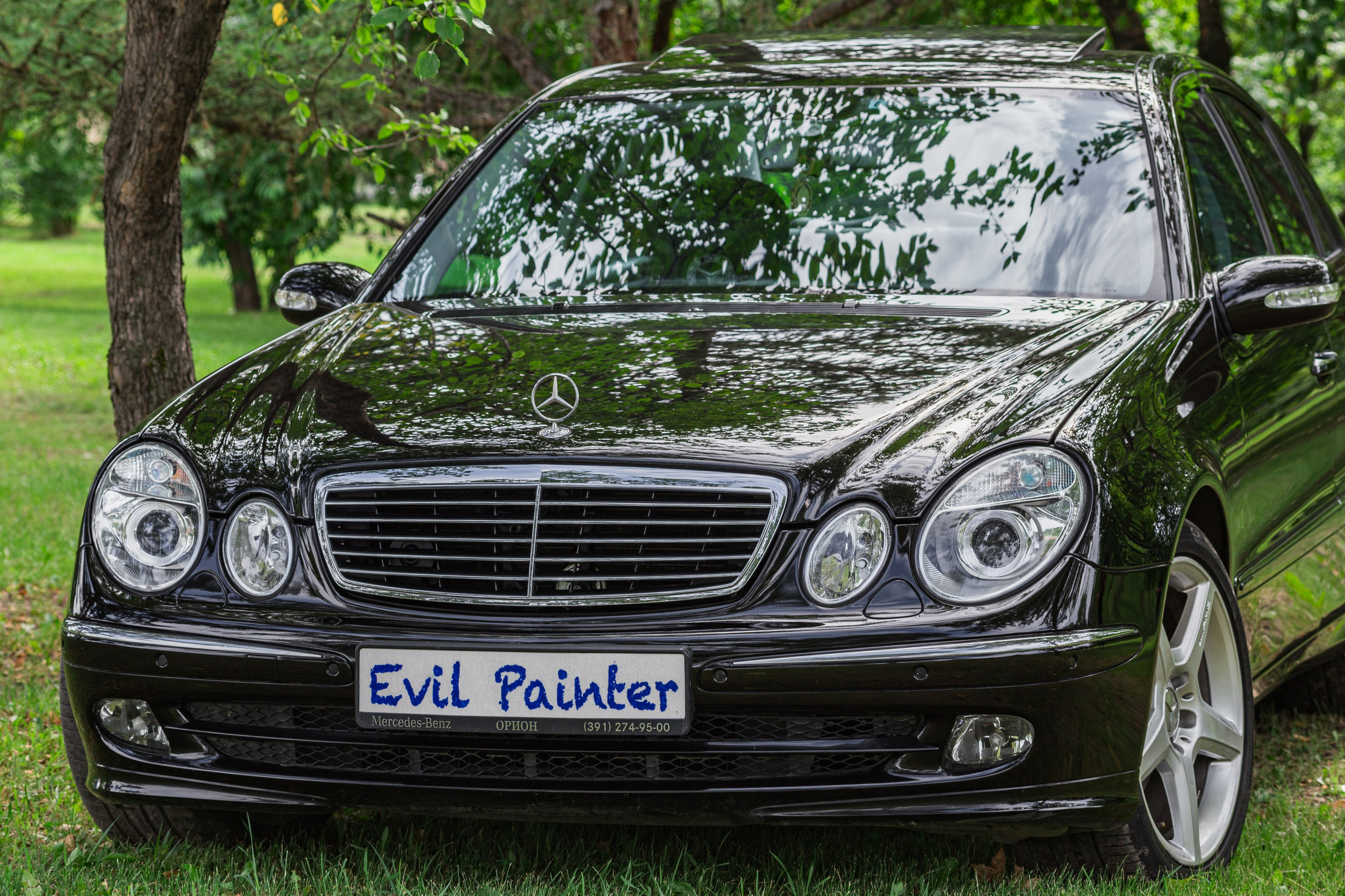 Фотосъемка автомобиля Mercedes для Evil Painter. Интерьерный фотограф и ретушер в Красноярске Денис Антропов
