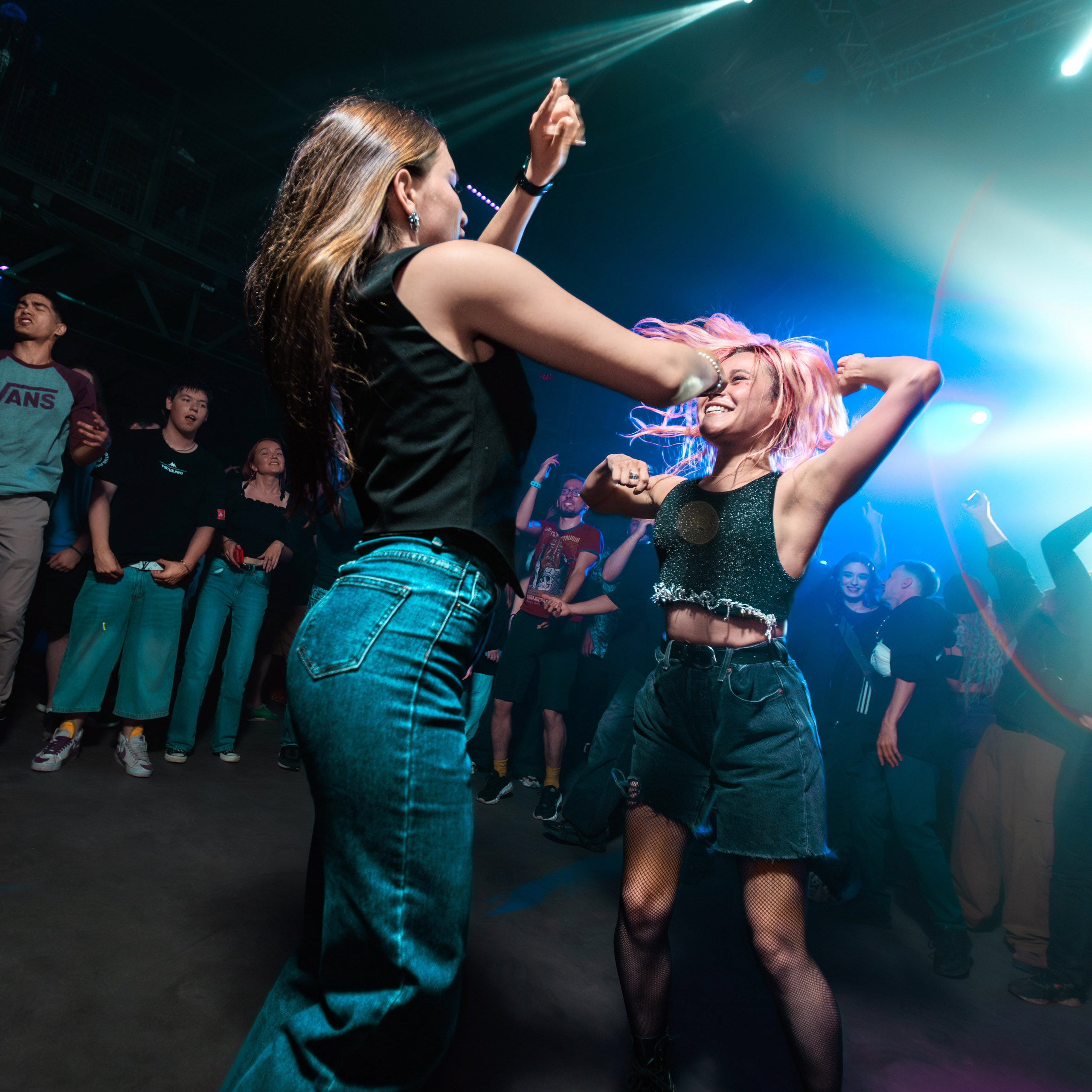 27.06.25 Ночь музыки. Репортажный фотограф Екатеринбург | Яркий, качественный репортаж | Концерты, клубы, репортаж, праздники, корпоративы