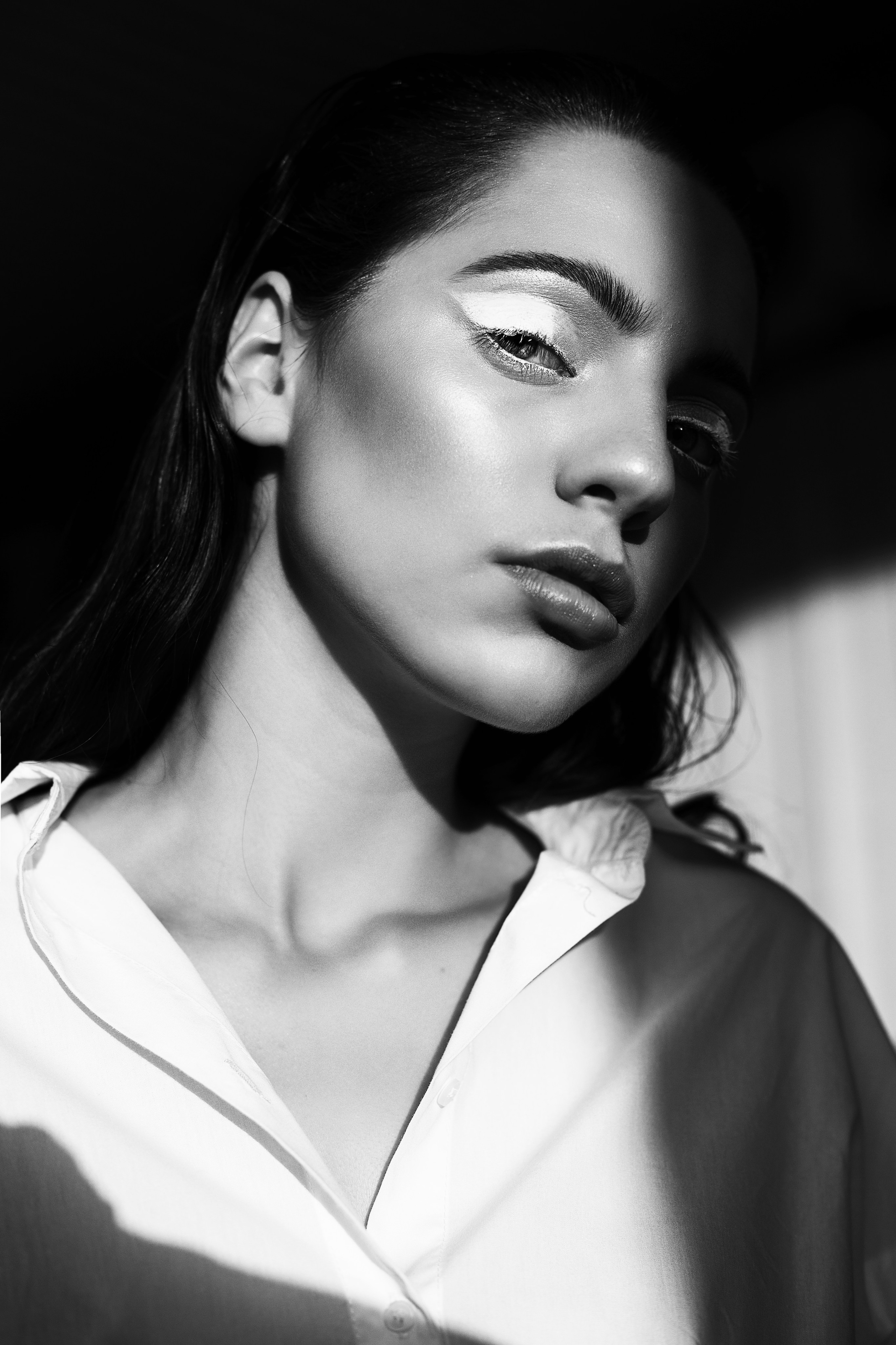 Минимализм, контраст и графичность — съемка Виктории. Алена Русских — фотограф и графический дизайнер в Ростове-на-дону