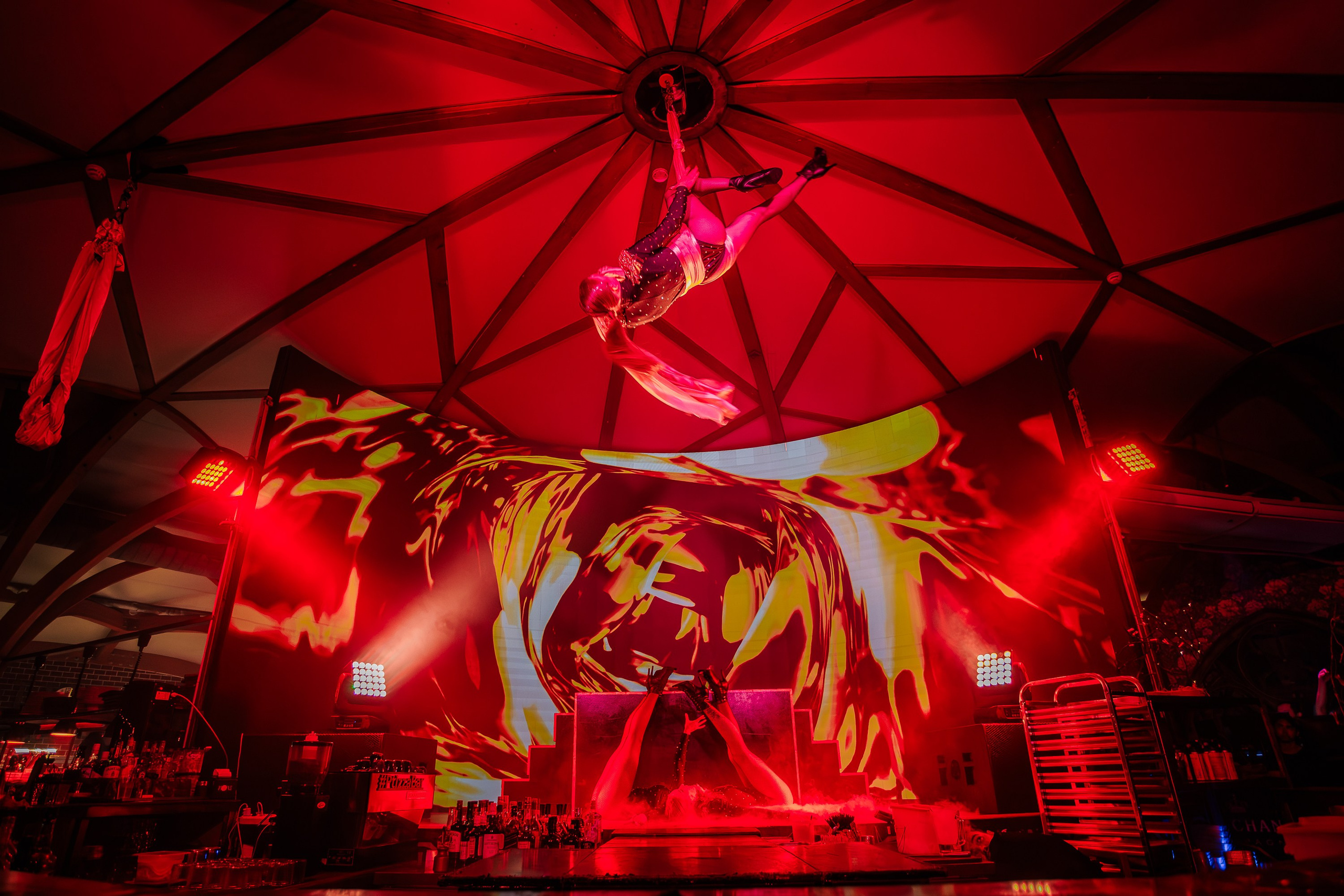 PTIZZA SHOW. Gold & Black in Ptizza Bar_Ялта_6.07.2025. Аминов Руслан | Фотограф