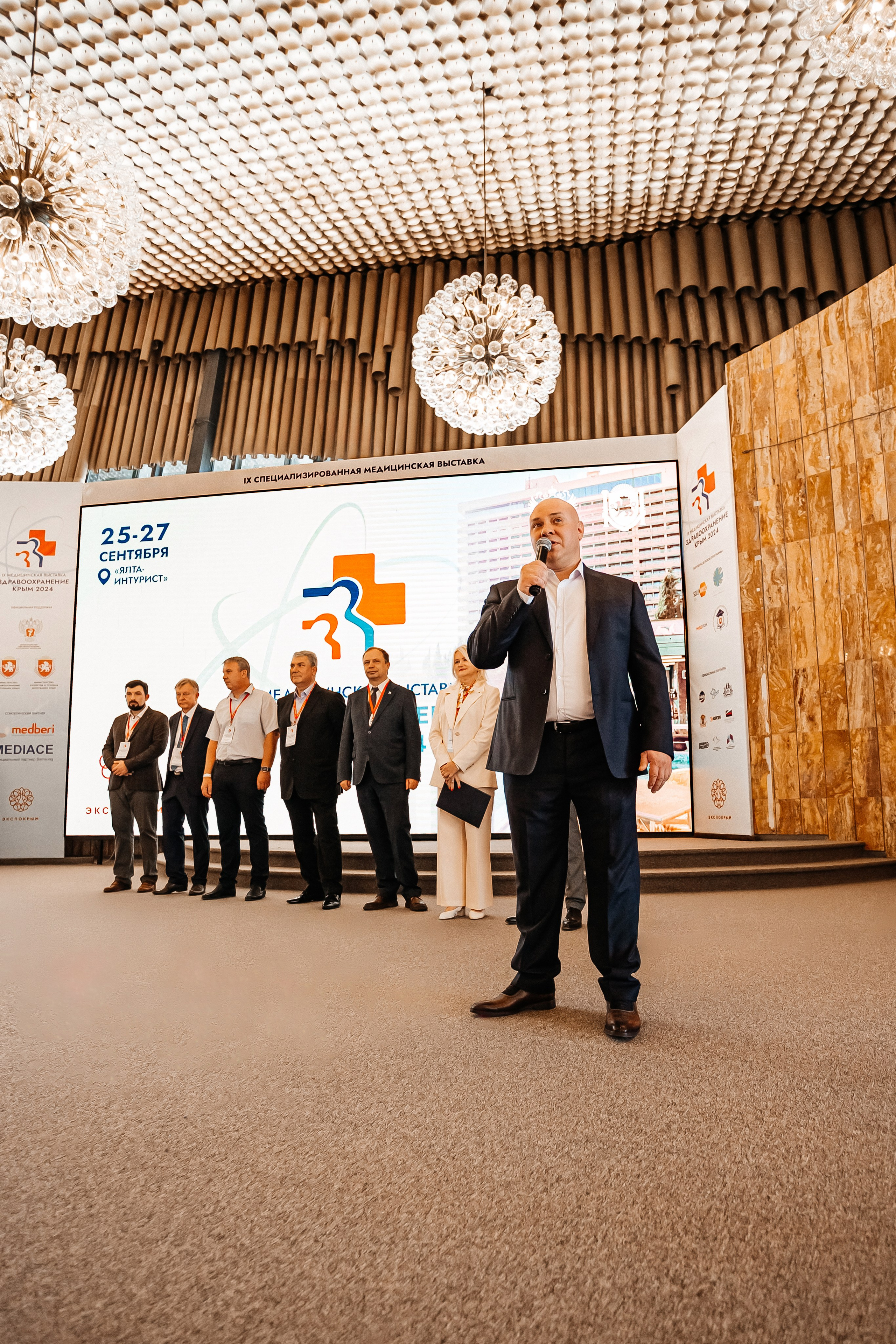 ЭКСПО КРЫМ. IХ Международная специализированная медицинская выставка «Здравоохранение. Крым 2024». Аминов Руслан | Фотограф