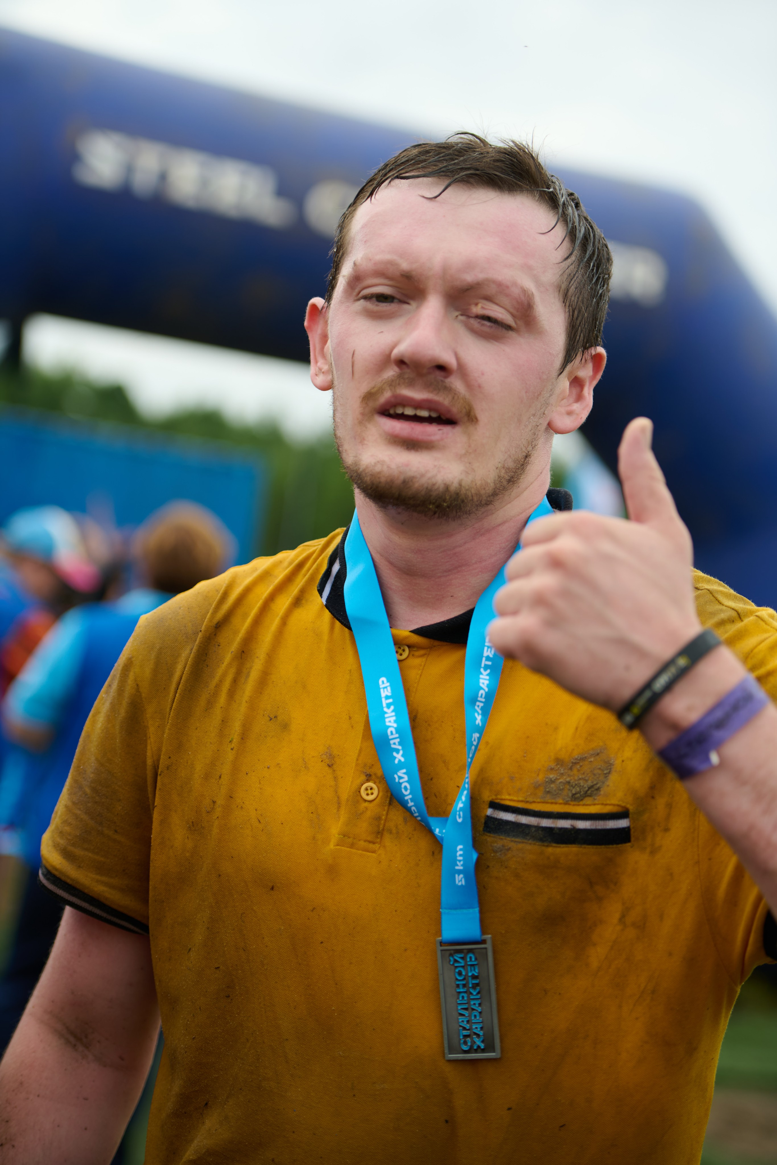 Фоторепортаж с забега Стальной характер в Сургуте, 5 июля 2025. Репортажный и семейный фотограф — Шелихов Сергей