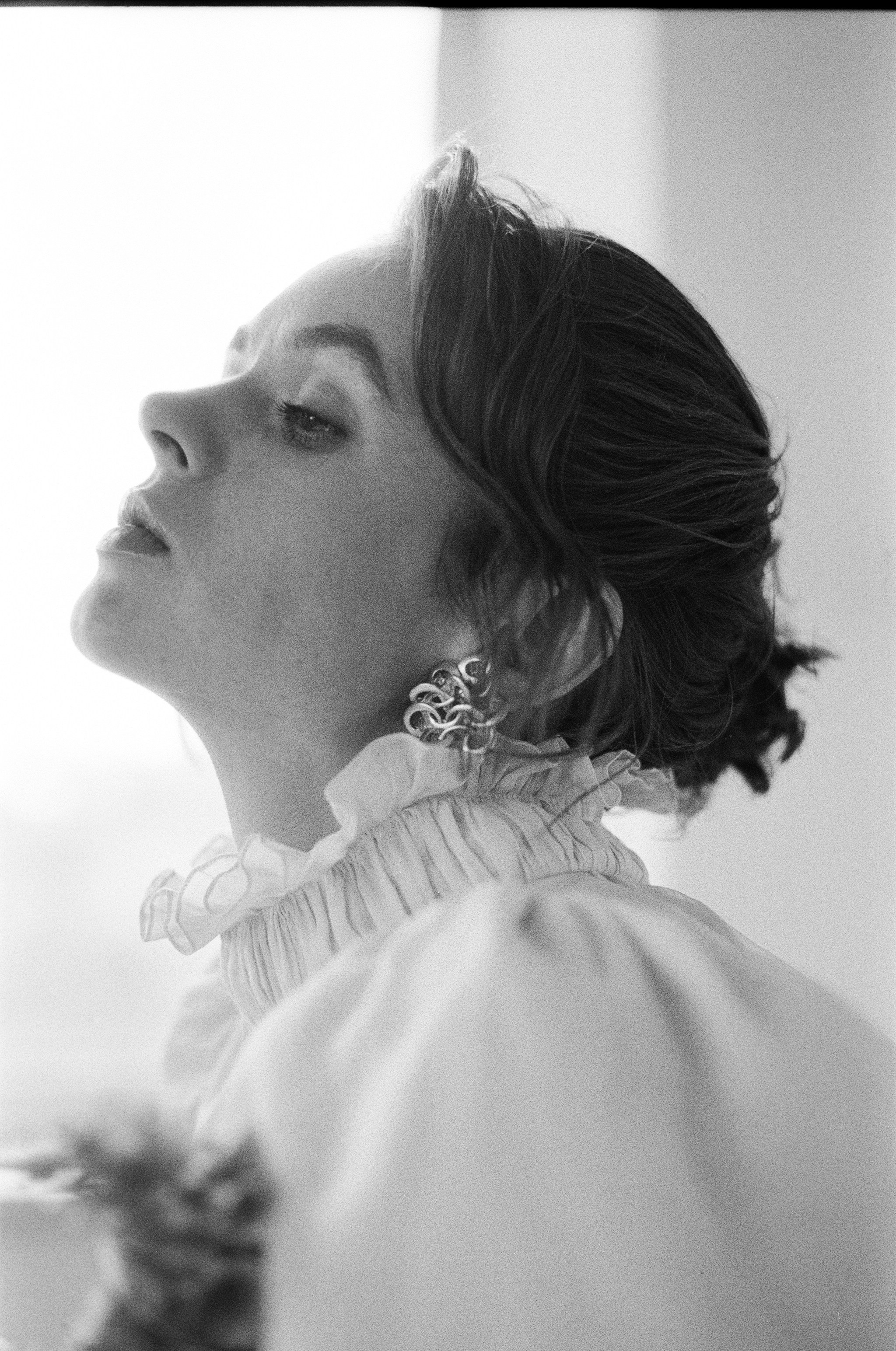 Анастасия и цветы. Свадебный и фэшн фотограф в Москве и Санкт-Петербурге