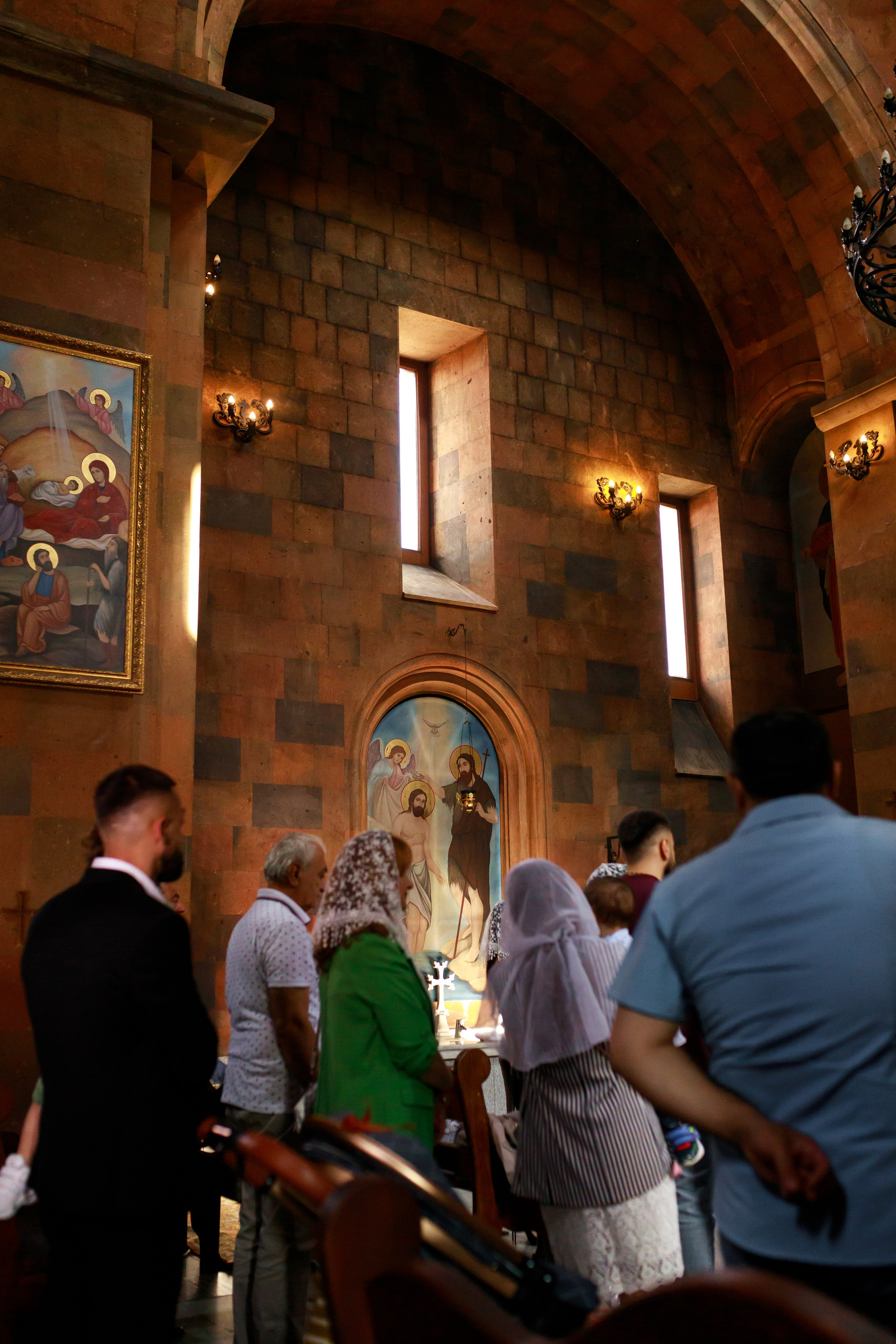 Таинство Крещения в Армянской церкви. Фотограф Тверь. Свадебные, семейные, индивидуальные фотосессии