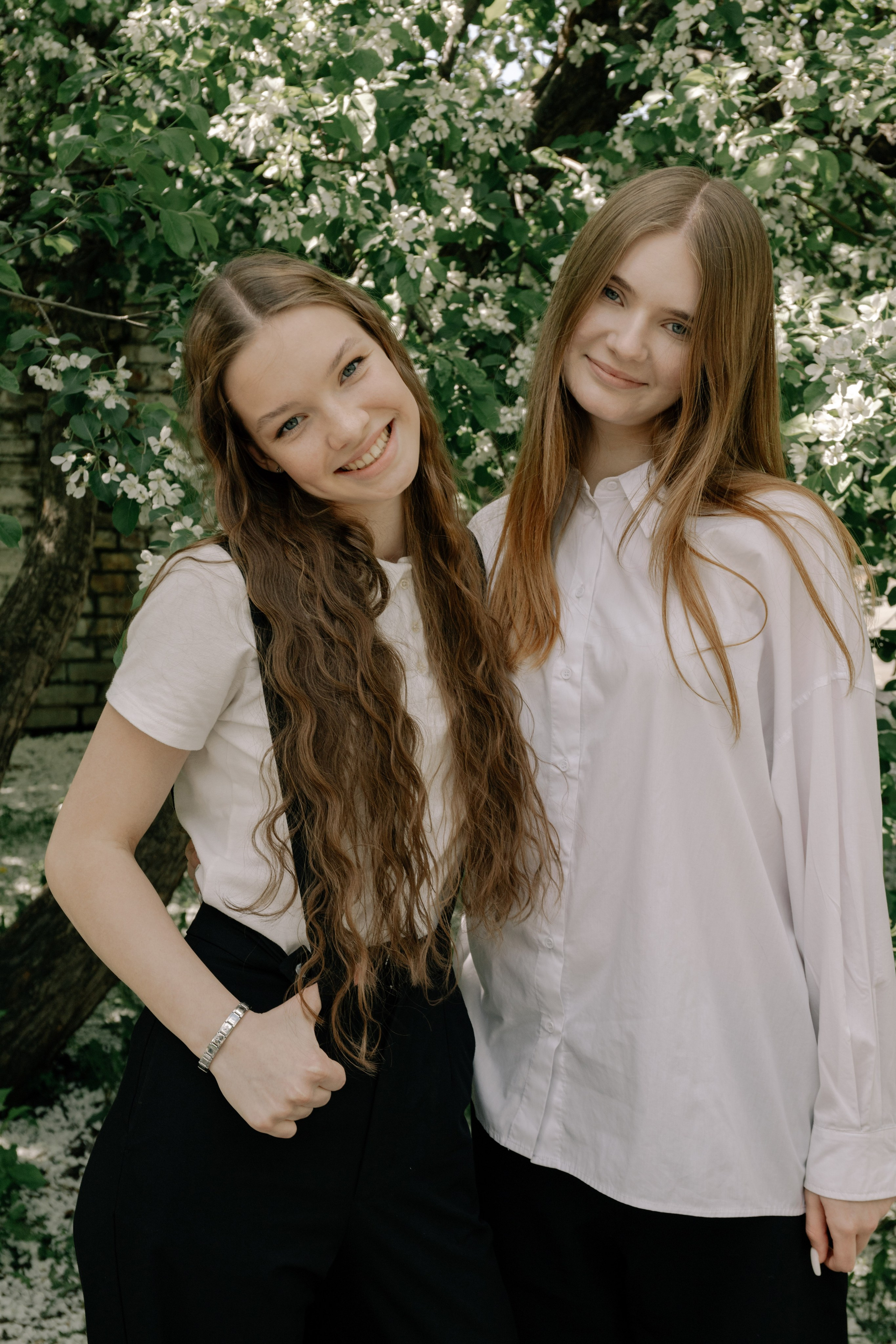 9 класс в яблонях. Фотограф Елена Балакина (Челябинск)